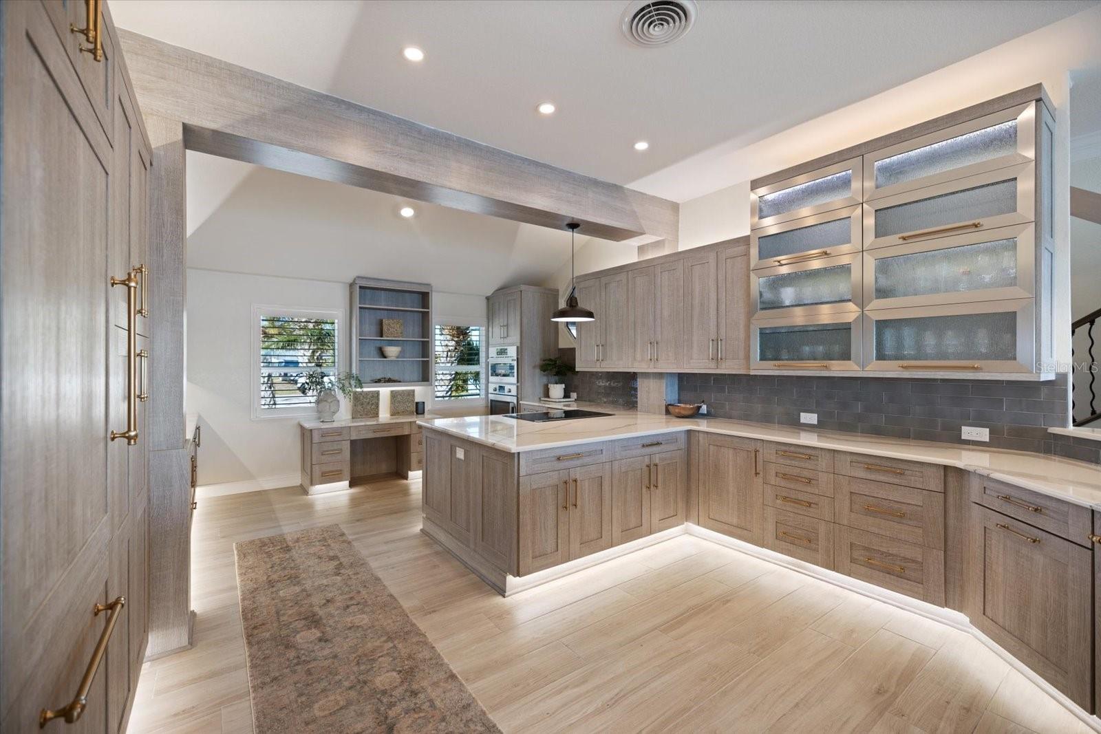 Image 10 of 77 For 949 Suncrest Lane