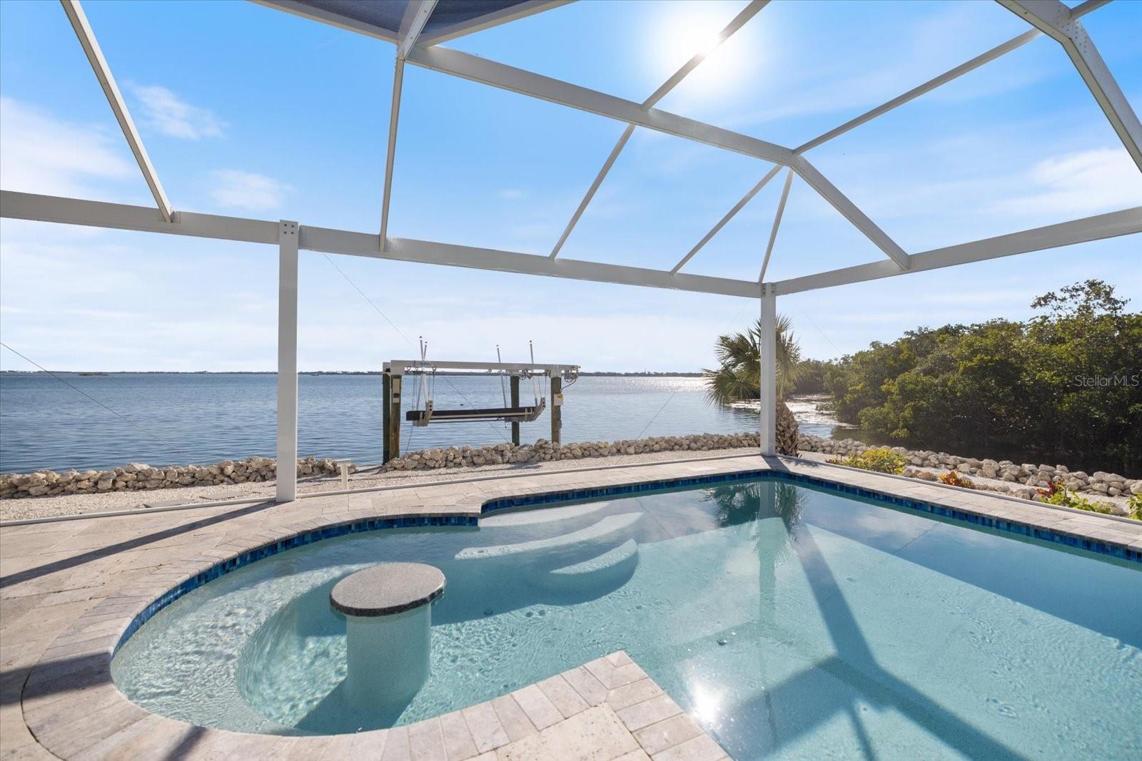 Image 15 of 77 For 949 Suncrest Lane