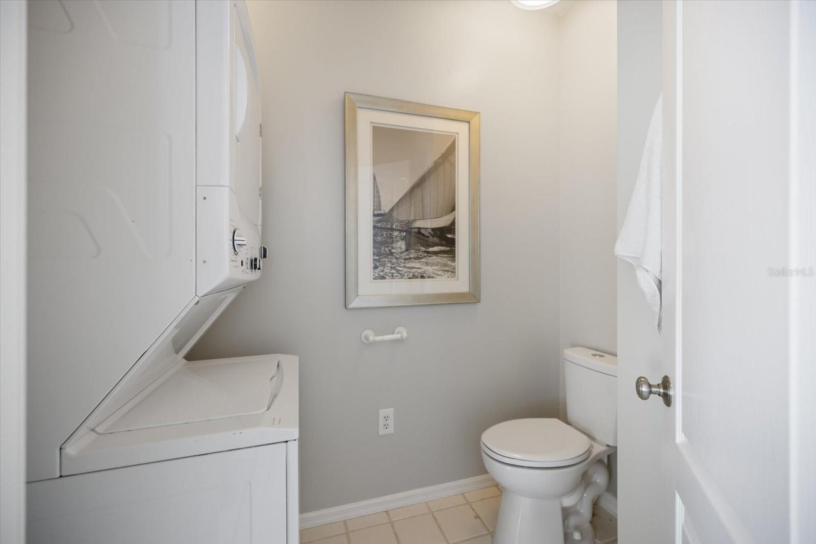 Image 25 of 77 For 949 Suncrest Lane