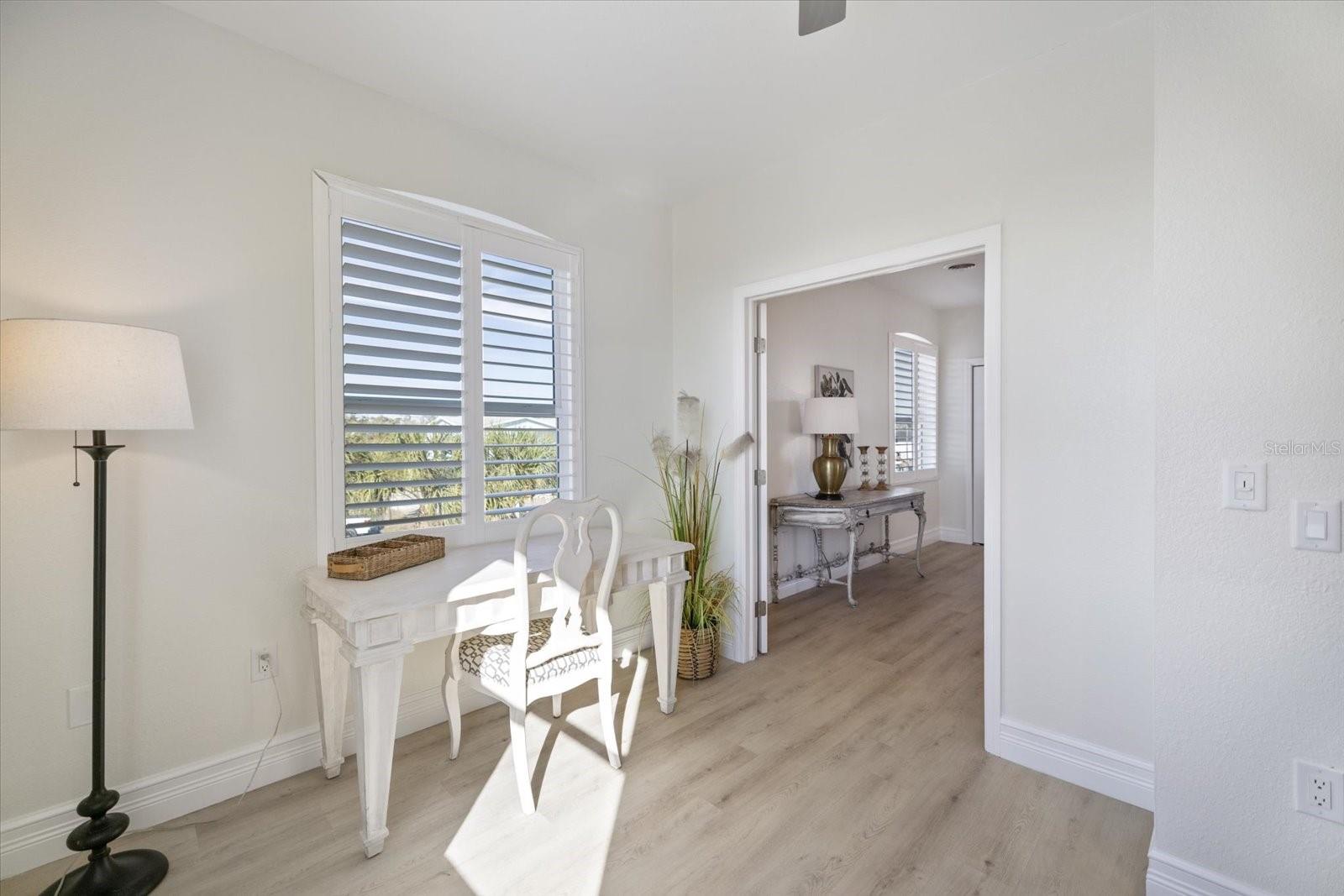 Image 26 of 77 For 949 Suncrest Lane