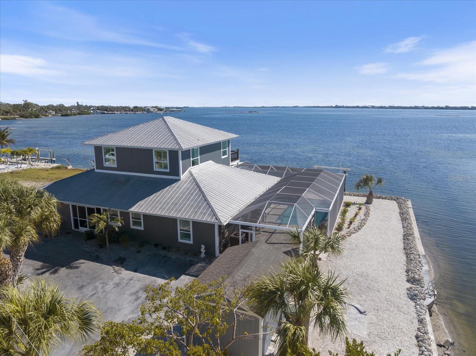 Image 42 of 77 For 949 Suncrest Lane