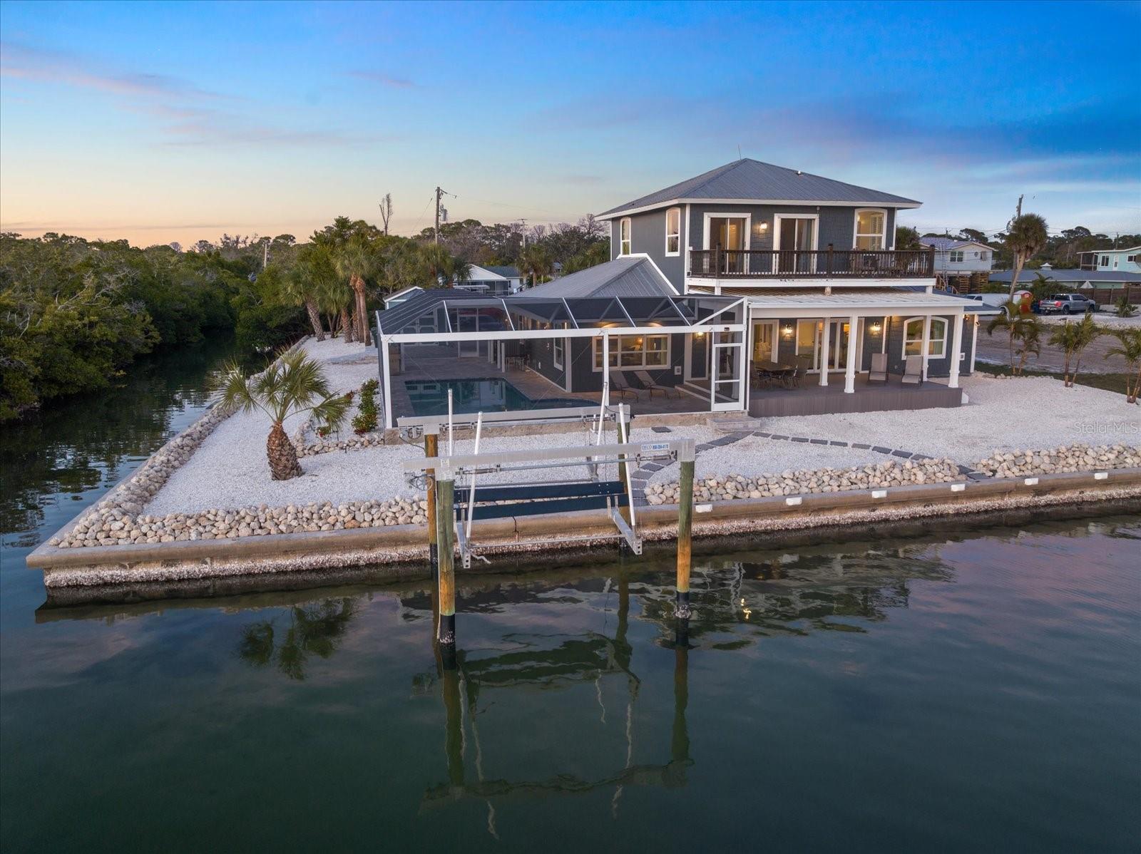 Image 46 of 77 For 949 Suncrest Lane