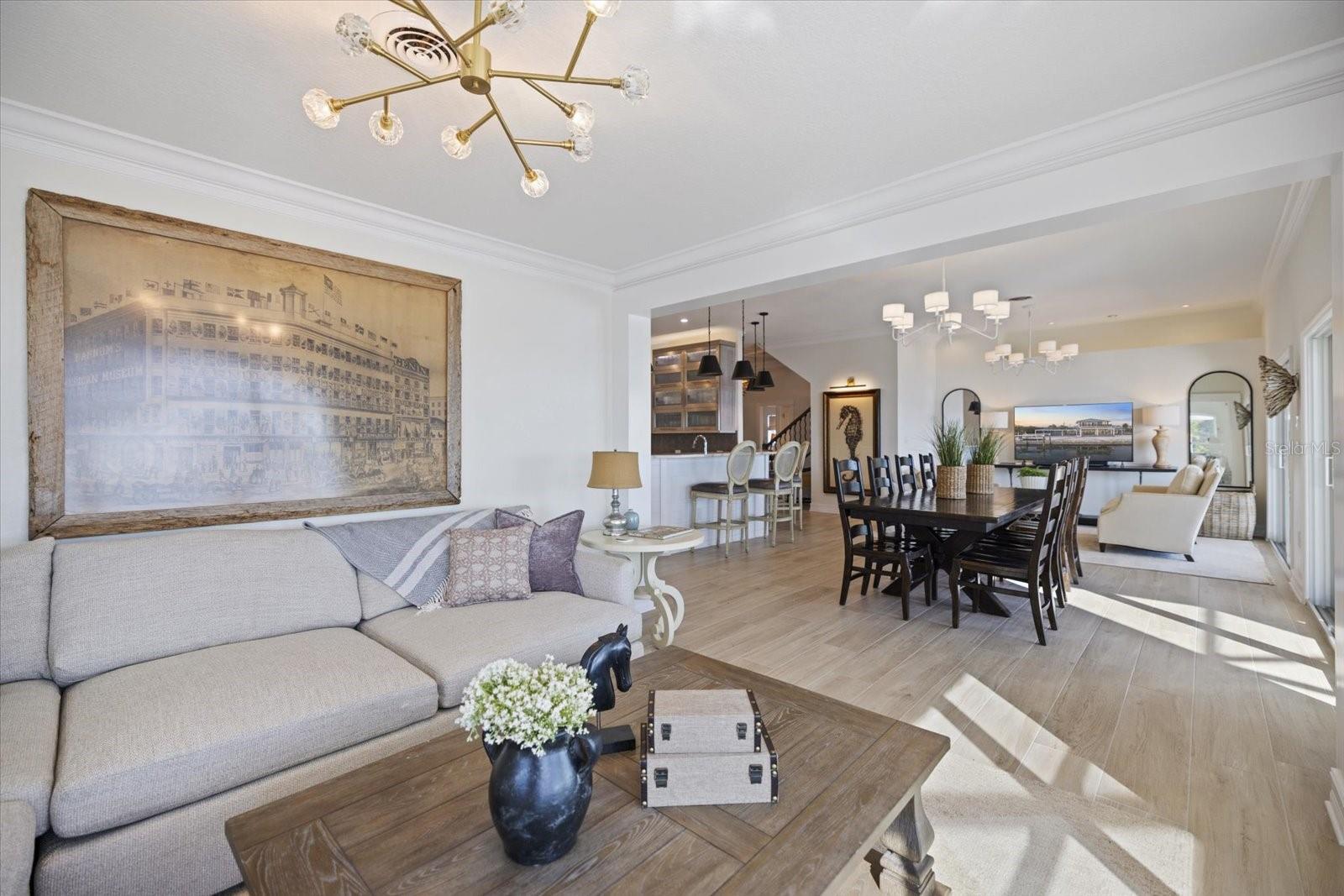 Image 8 of 77 For 949 Suncrest Lane