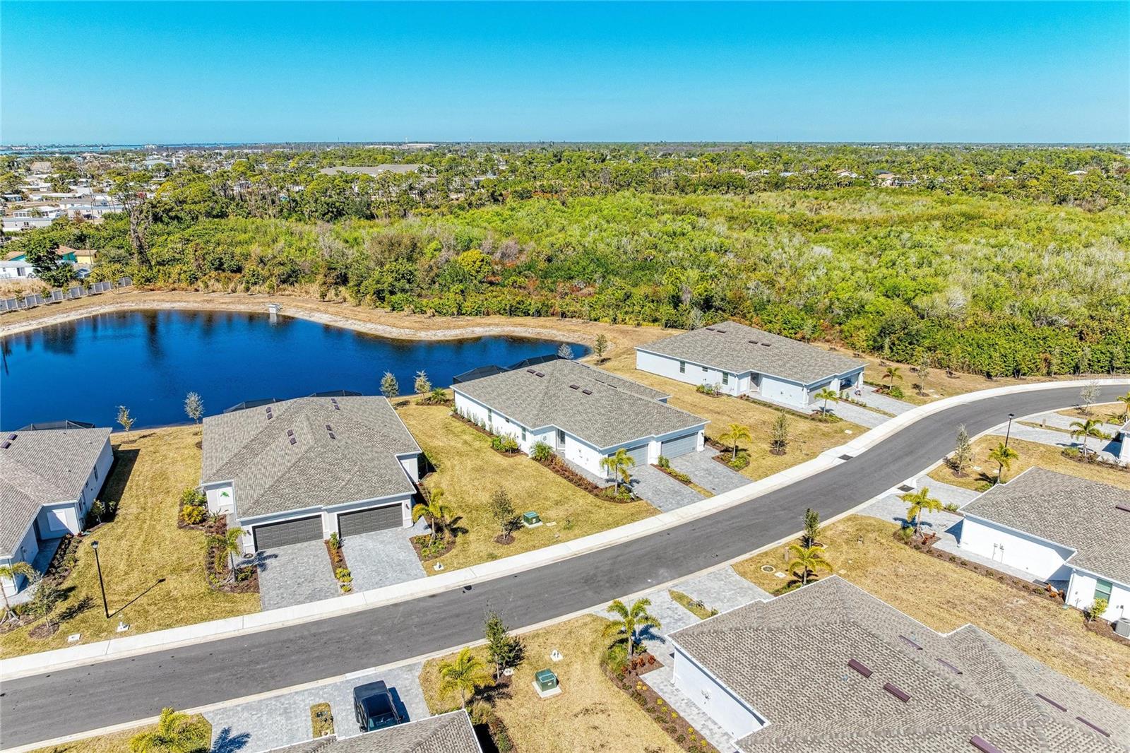 Image 8 of 94 For 8613 Seasalt Loop