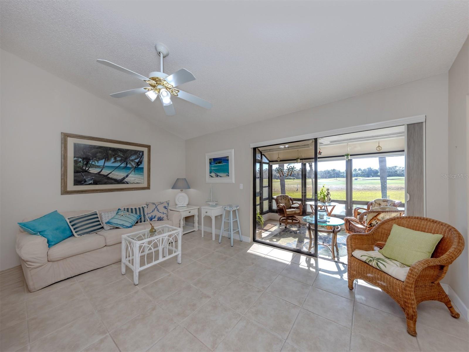 Image 15 of 57 For 1027 Capri Isles Boulevard 20