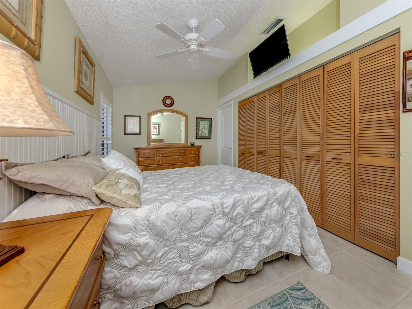 Image 19 of 57 For 1027 Capri Isles Boulevard 20