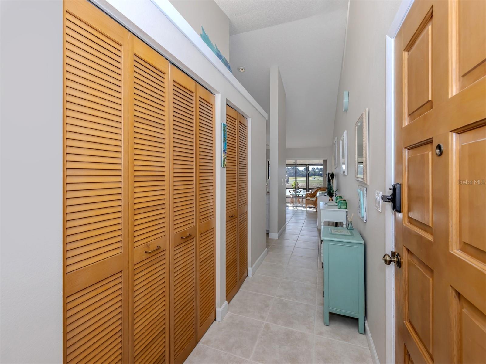 Image 21 of 57 For 1027 Capri Isles Boulevard 20