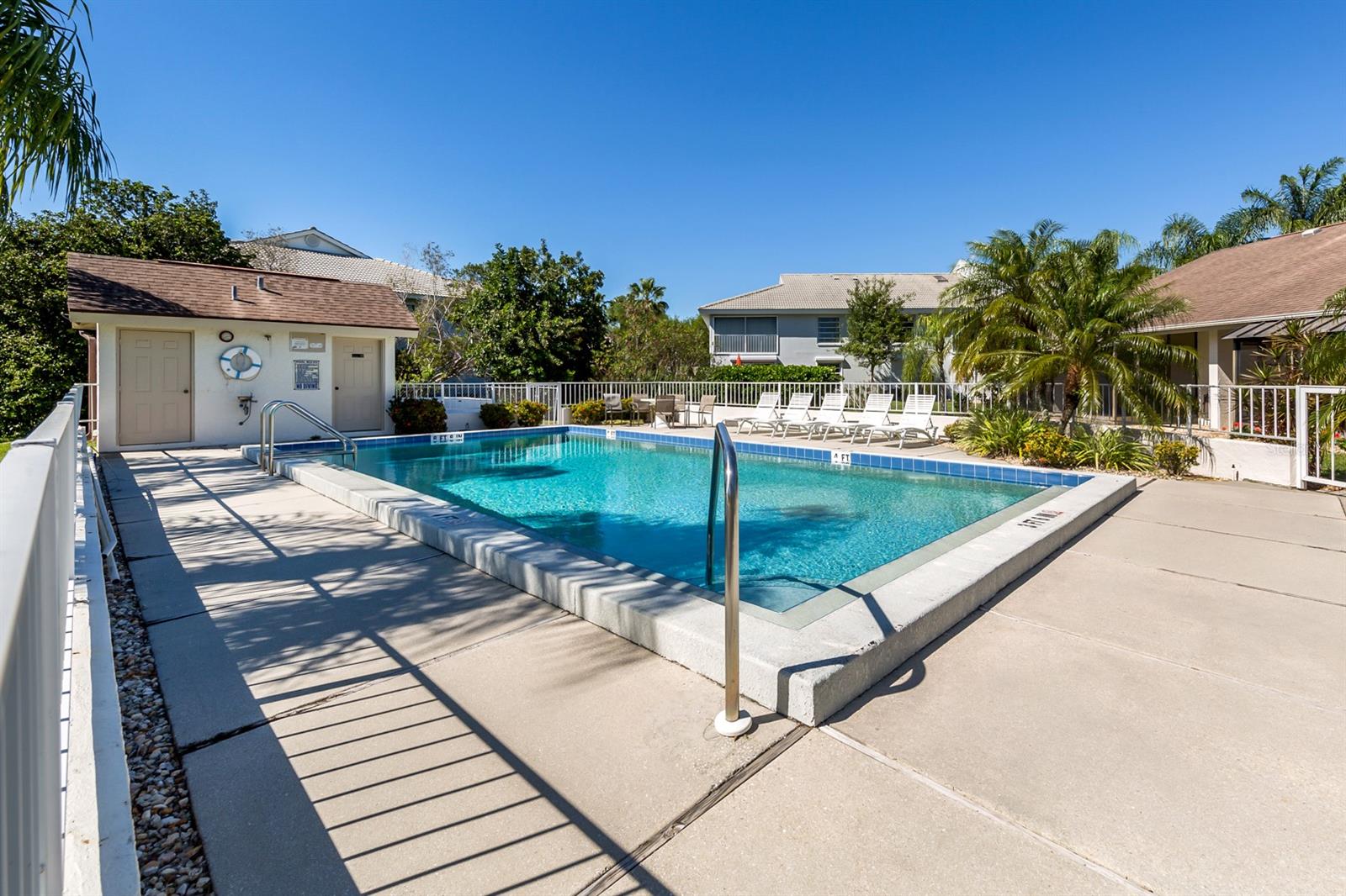 Image 30 of 57 For 1027 Capri Isles Boulevard 20