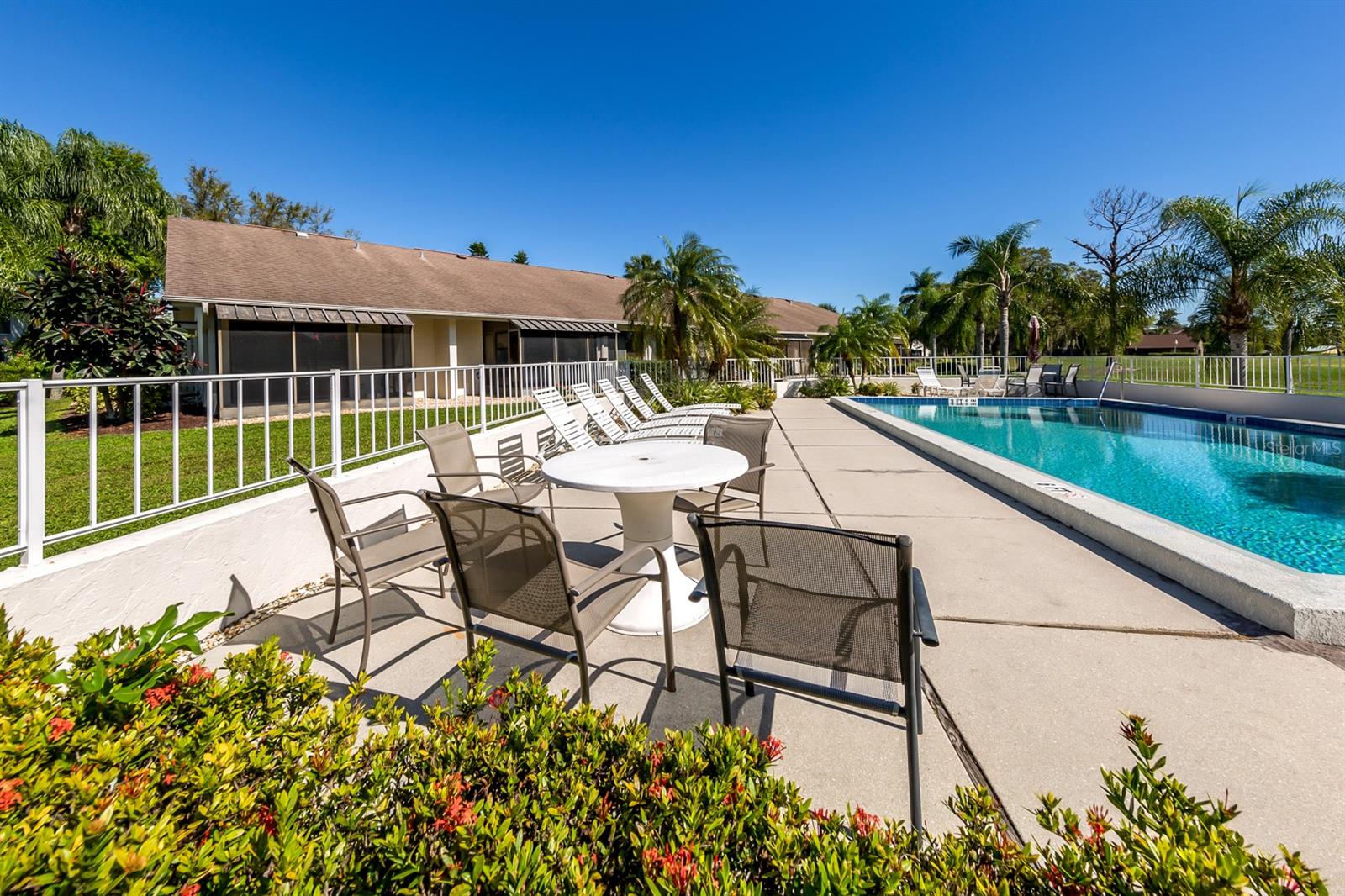 Image 32 of 57 For 1027 Capri Isles Boulevard 20