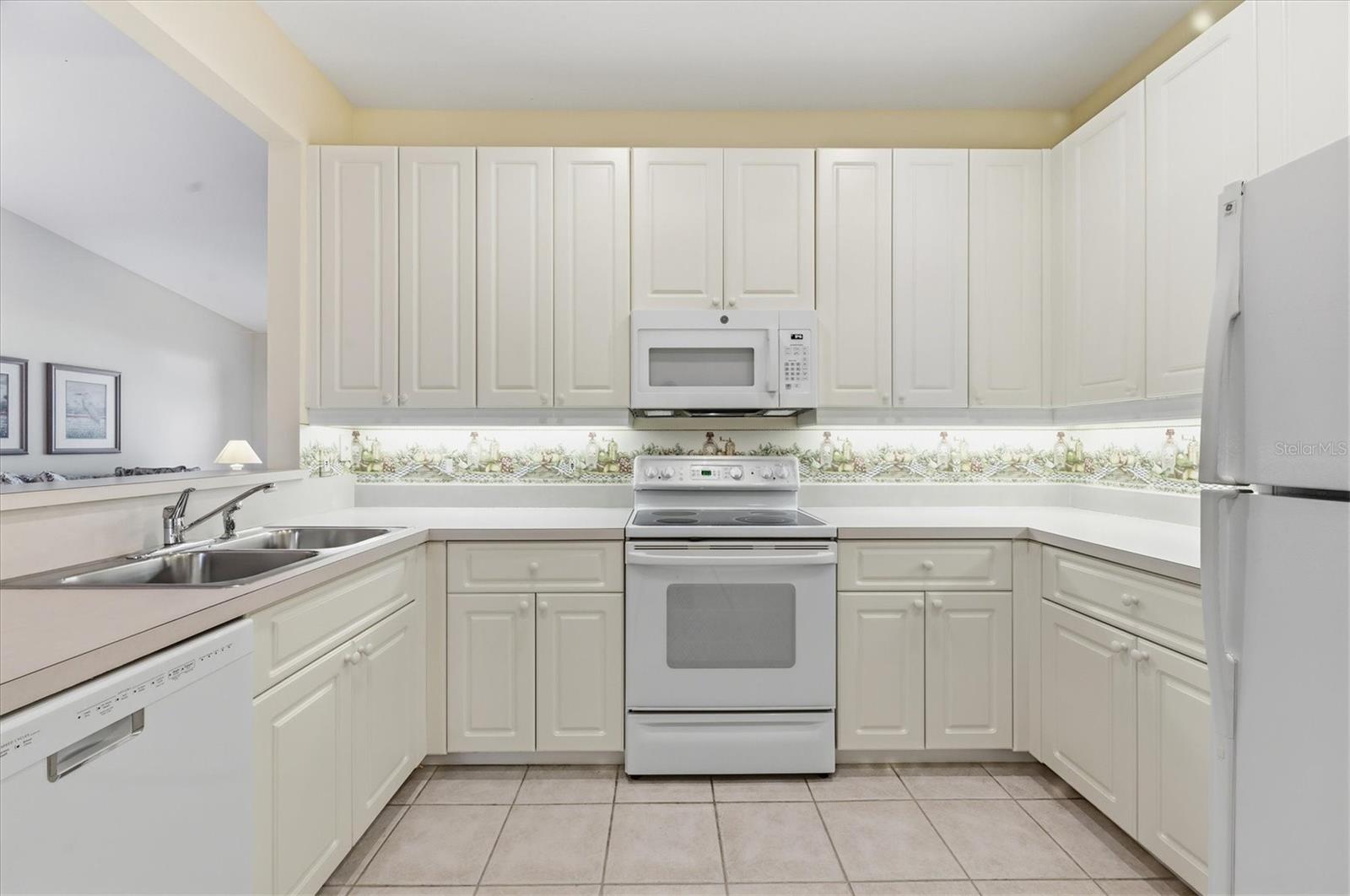 Image 13 of 63 For 404 Gondola Park Drive 404