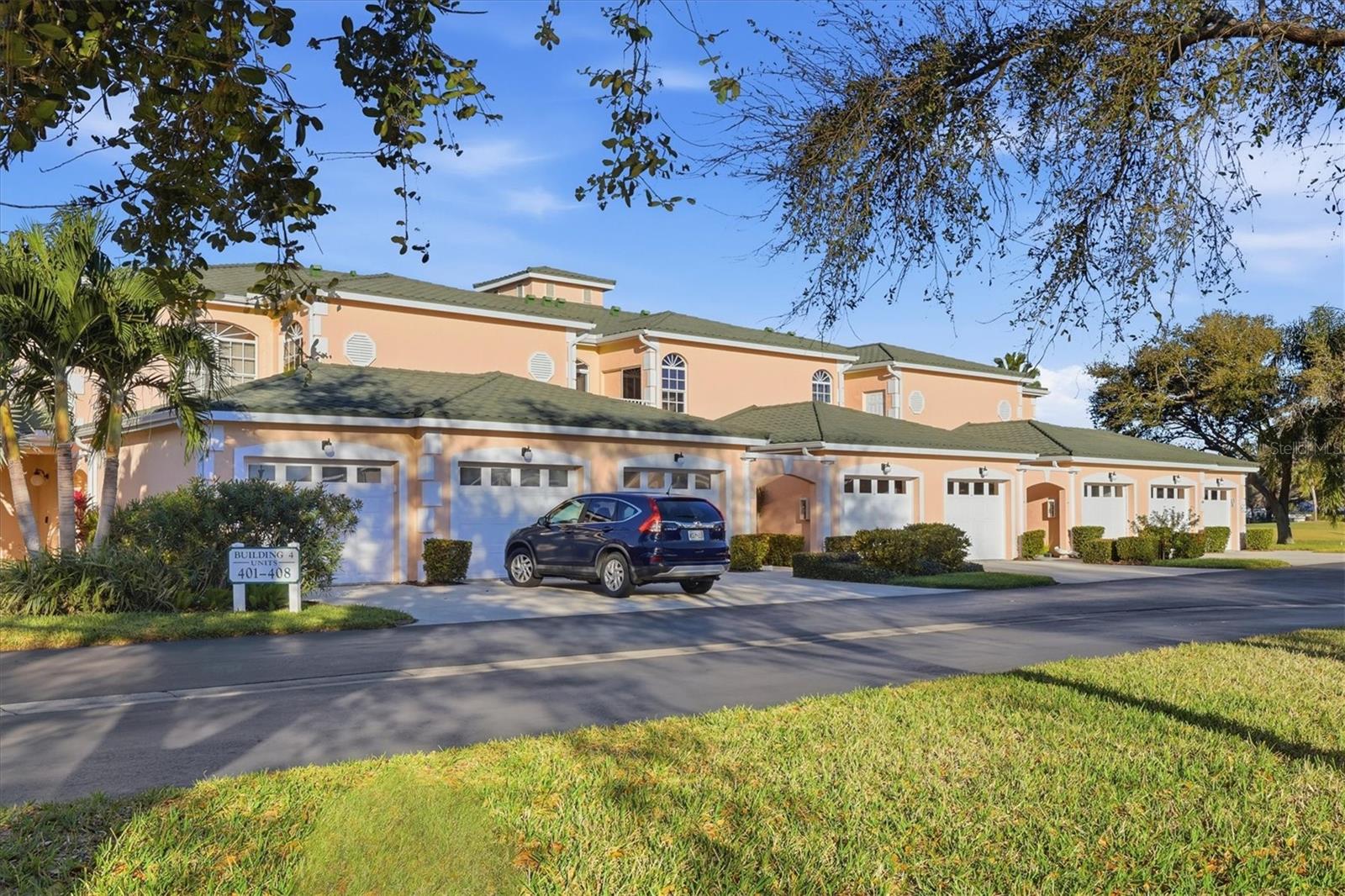 Image 37 of 63 For 404 Gondola Park Drive 404