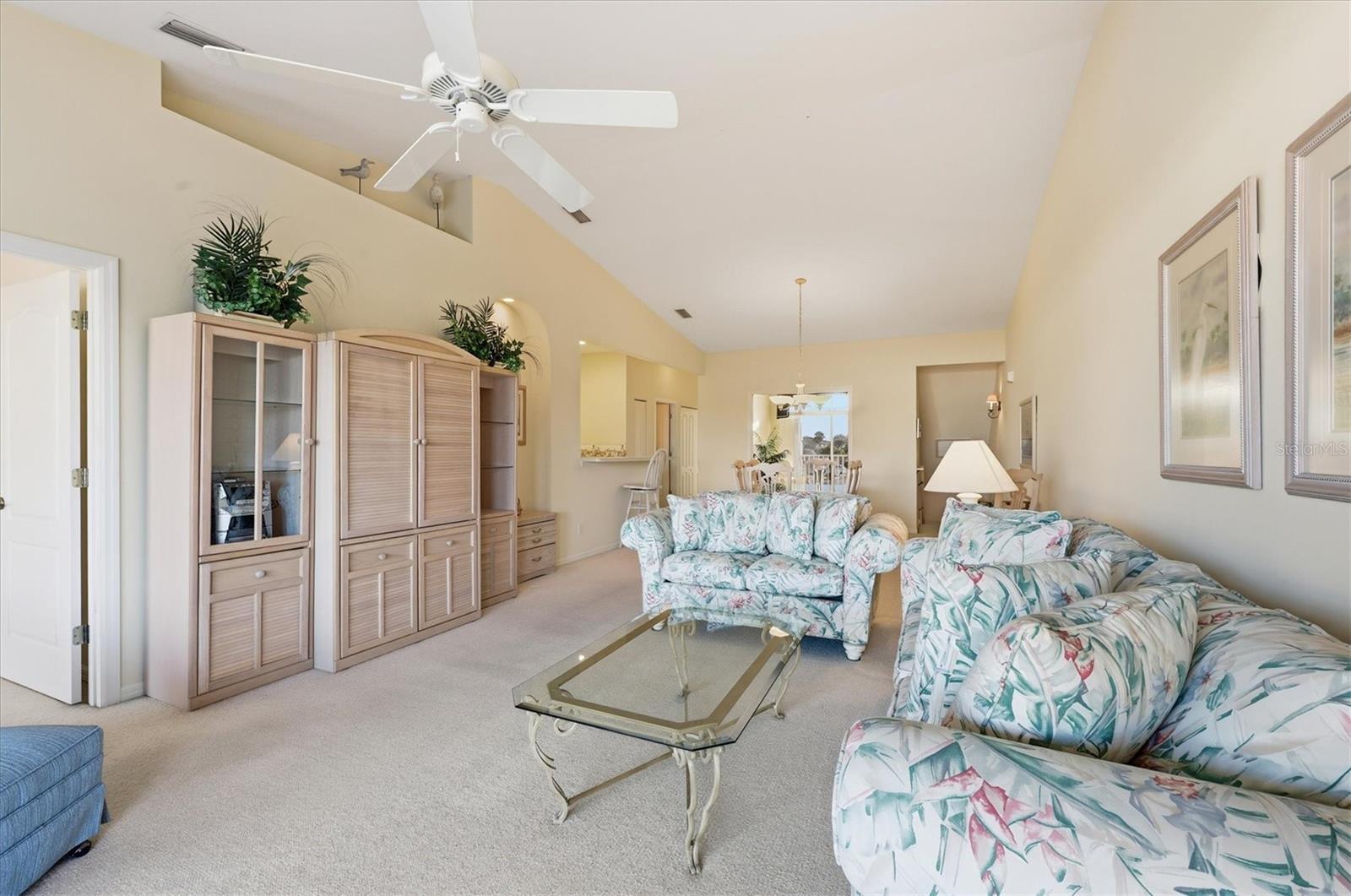 Image 7 of 63 For 404 Gondola Park Drive 404