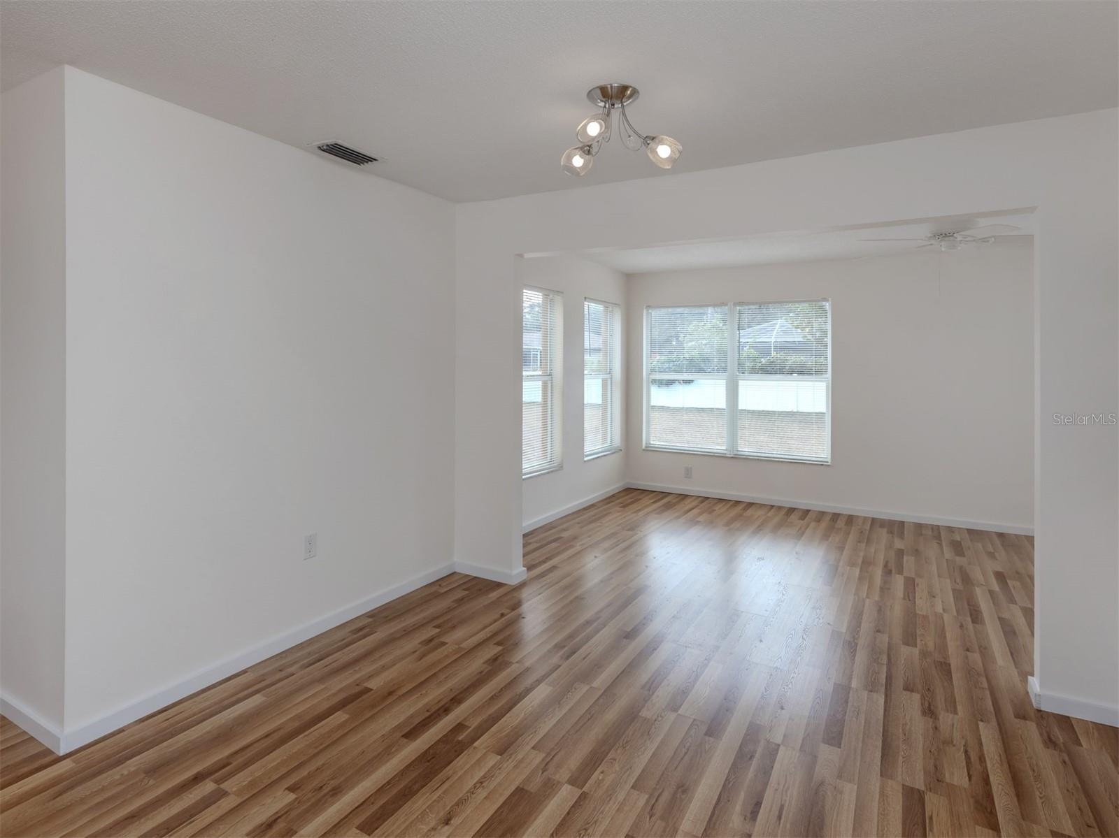 Image 25 of 64 For 1215 Mango Avenue