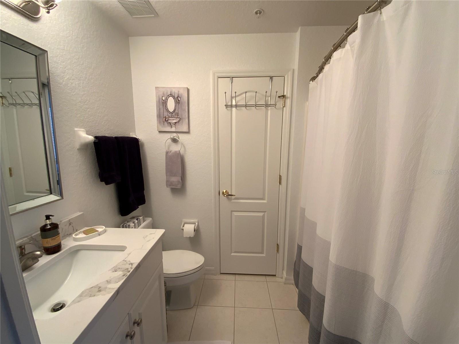 Image 27 of 38 For 4209 Vicenza Drive B3