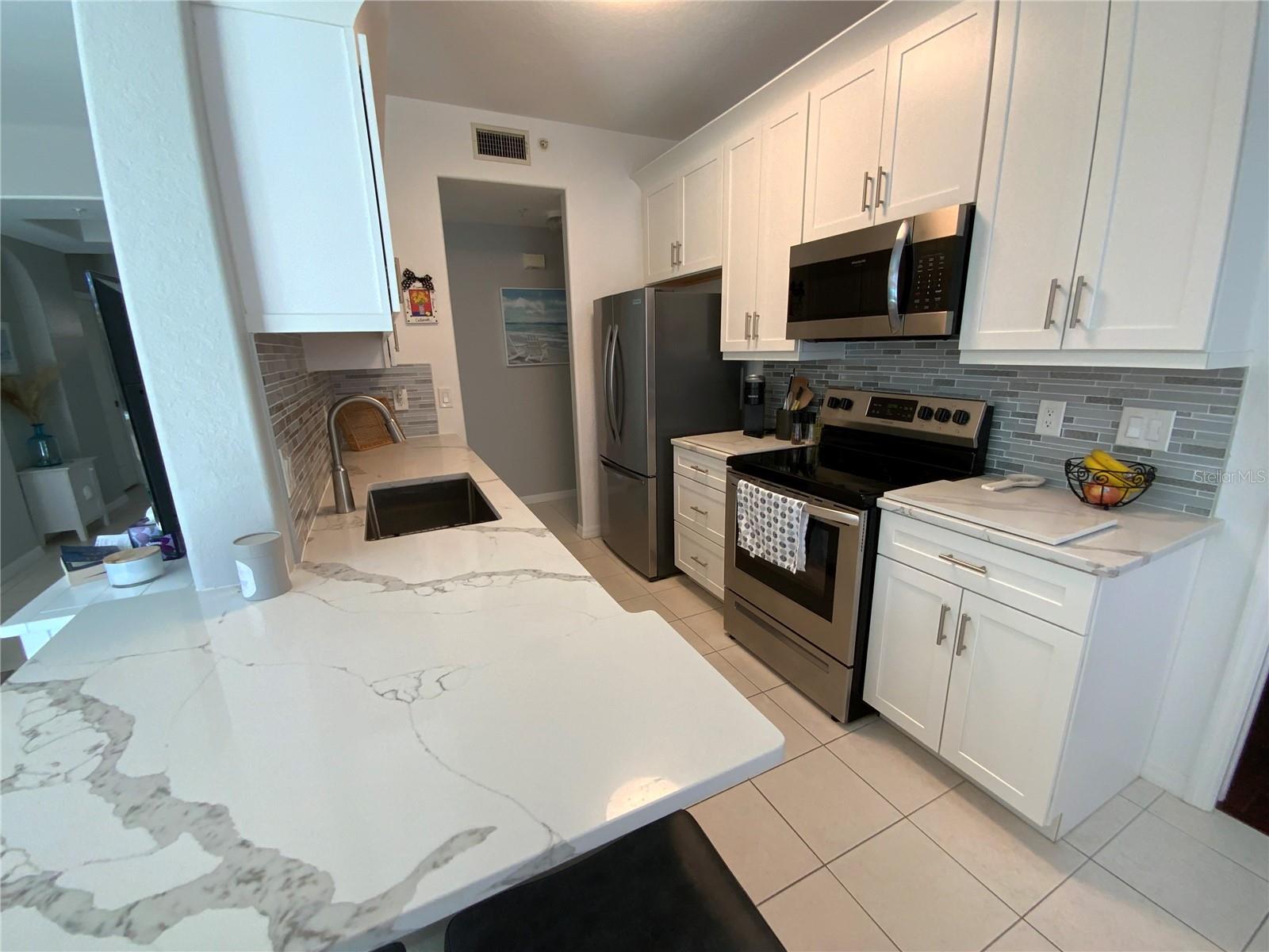 Image 9 of 38 For 4209 Vicenza Drive B3