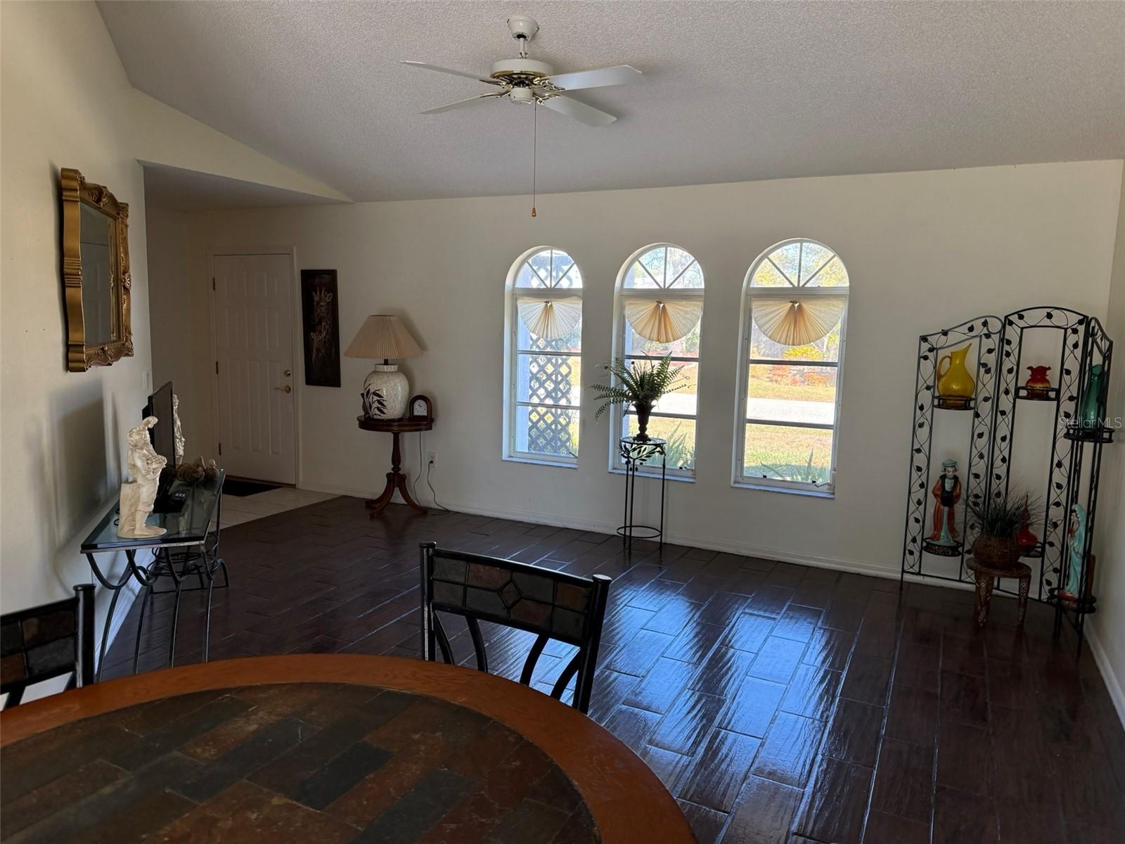 Image 6 of 48 For 11327 Starflower Avenue