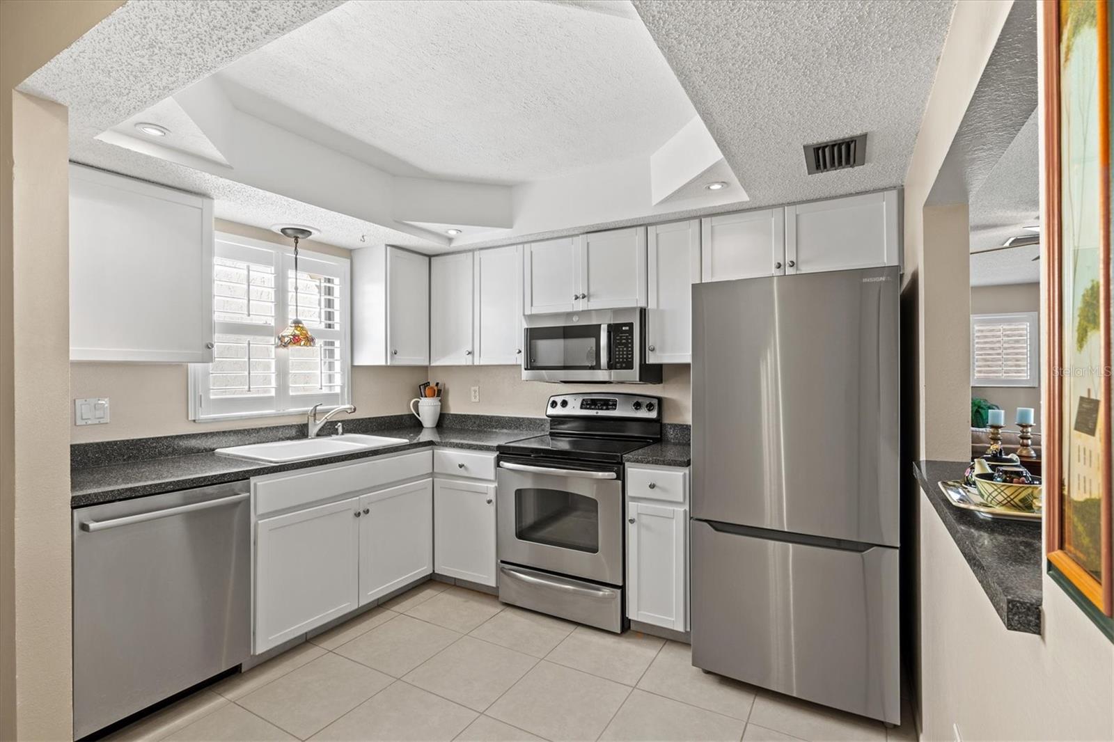 Image 10 of 75 For 1770 Lake Place 1770c