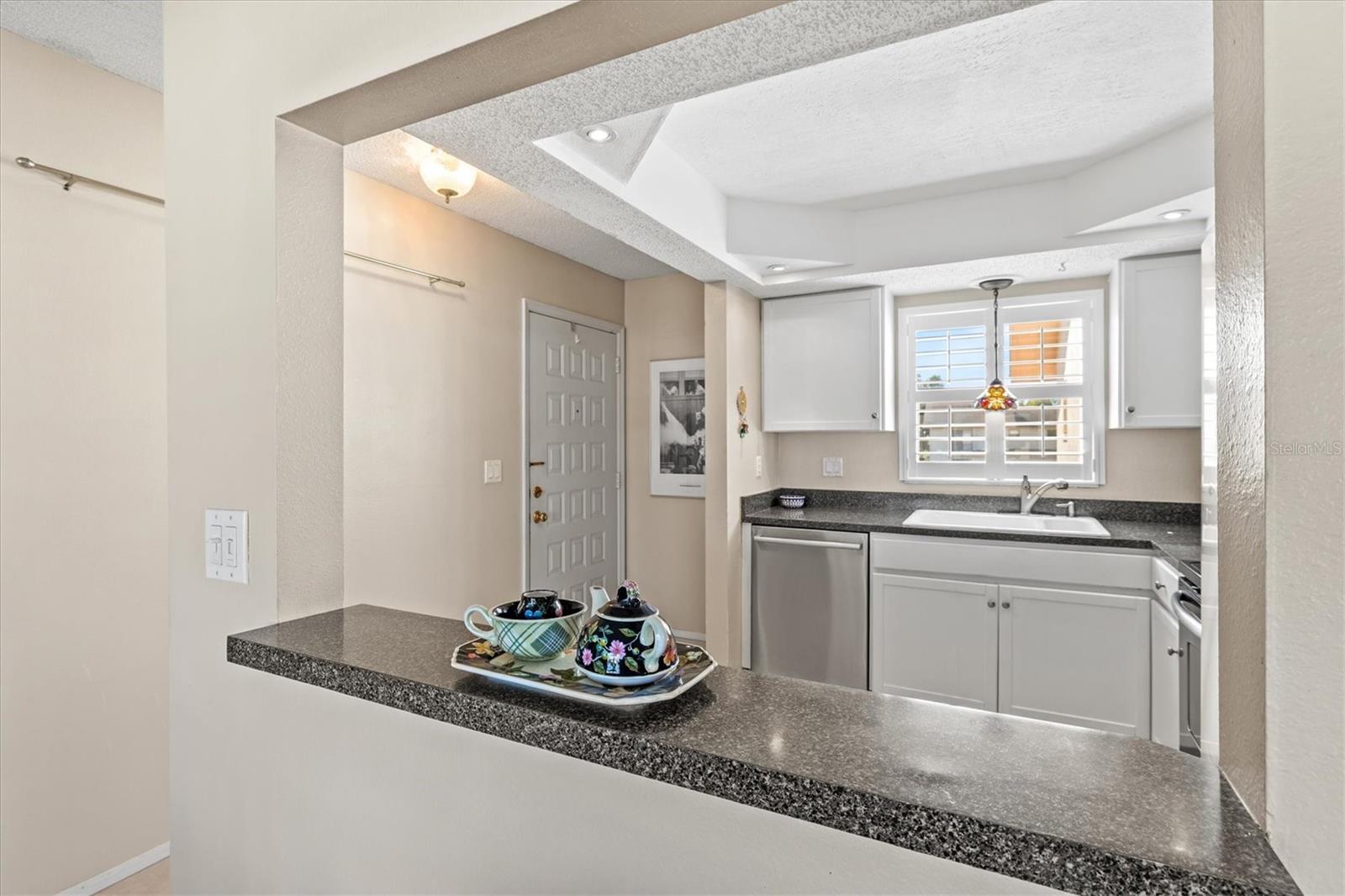 Image 15 of 75 For 1770 Lake Place 1770c