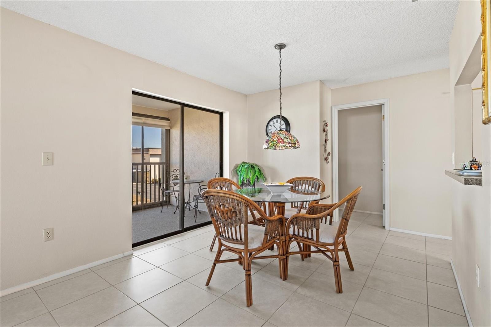 Image 17 of 75 For 1770 Lake Place 1770c