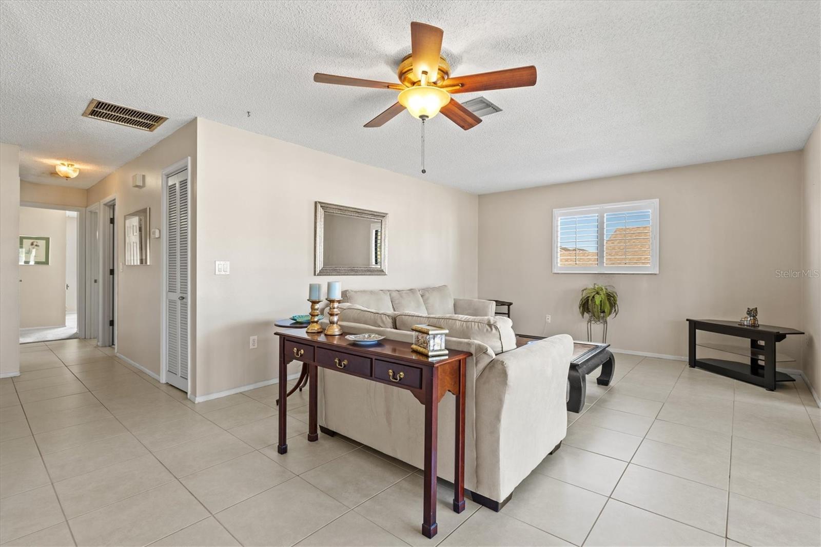 Image 19 of 75 For 1770 Lake Place 1770c