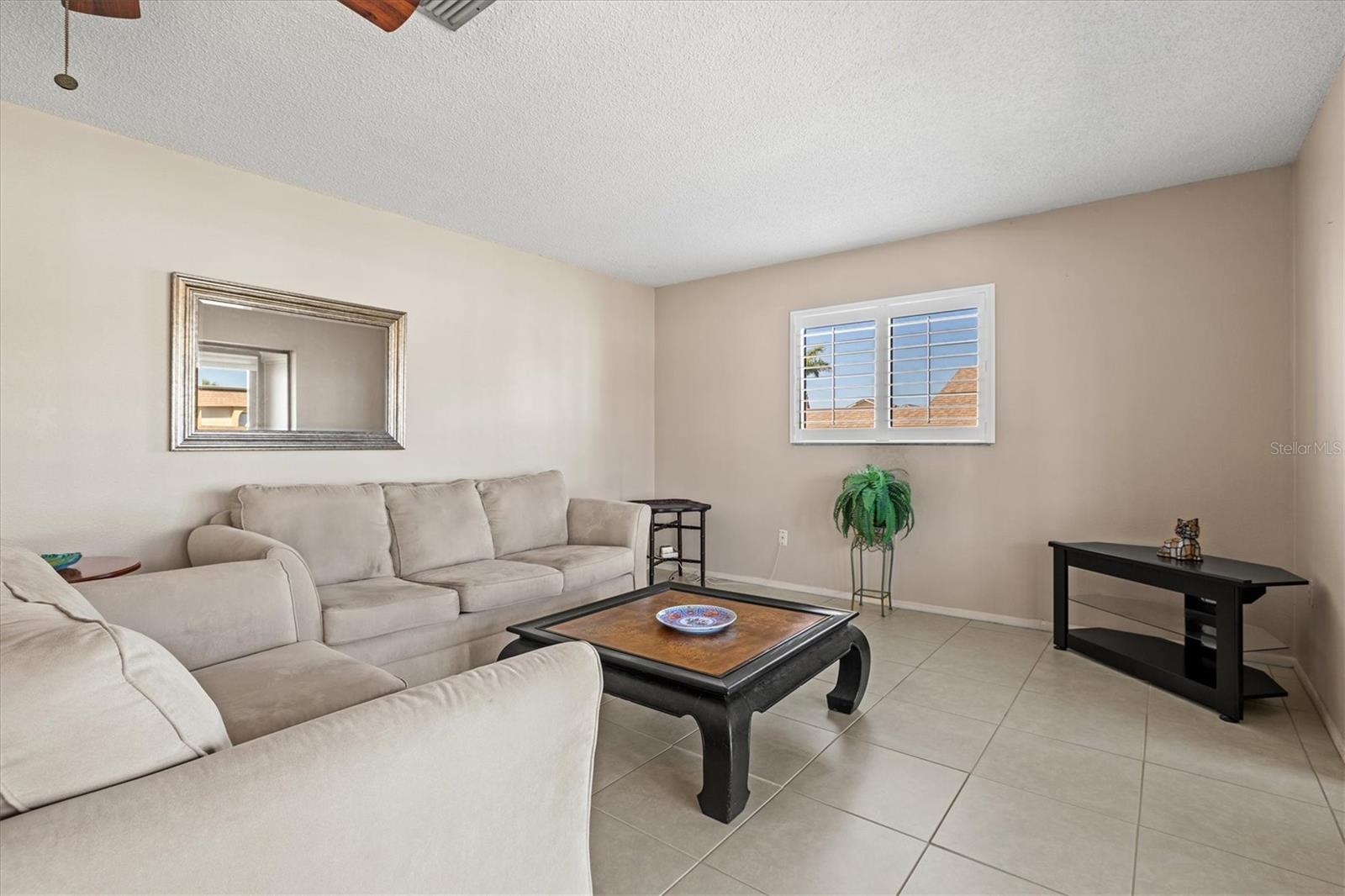 Image 20 of 75 For 1770 Lake Place 1770c