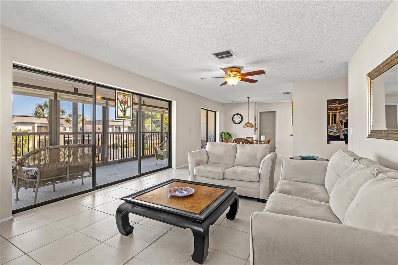 Image 24 of 75 For 1770 Lake Place 1770c