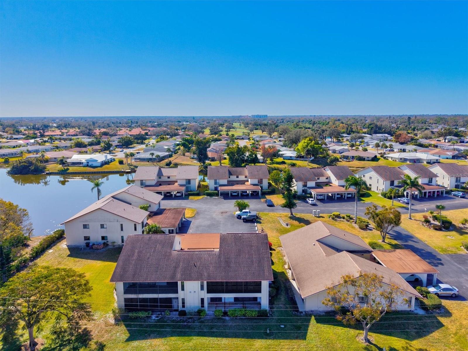 Image 49 of 75 For 1770 Lake Place 1770c