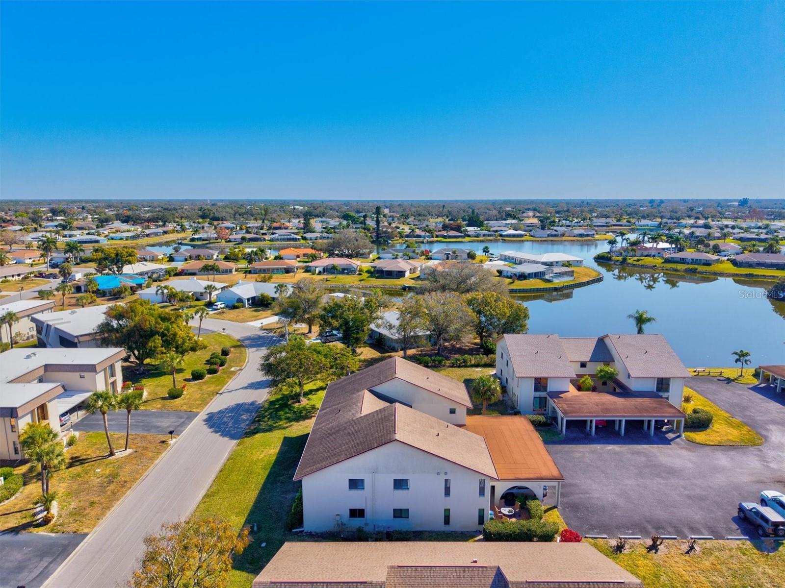 Image 50 of 75 For 1770 Lake Place 1770c