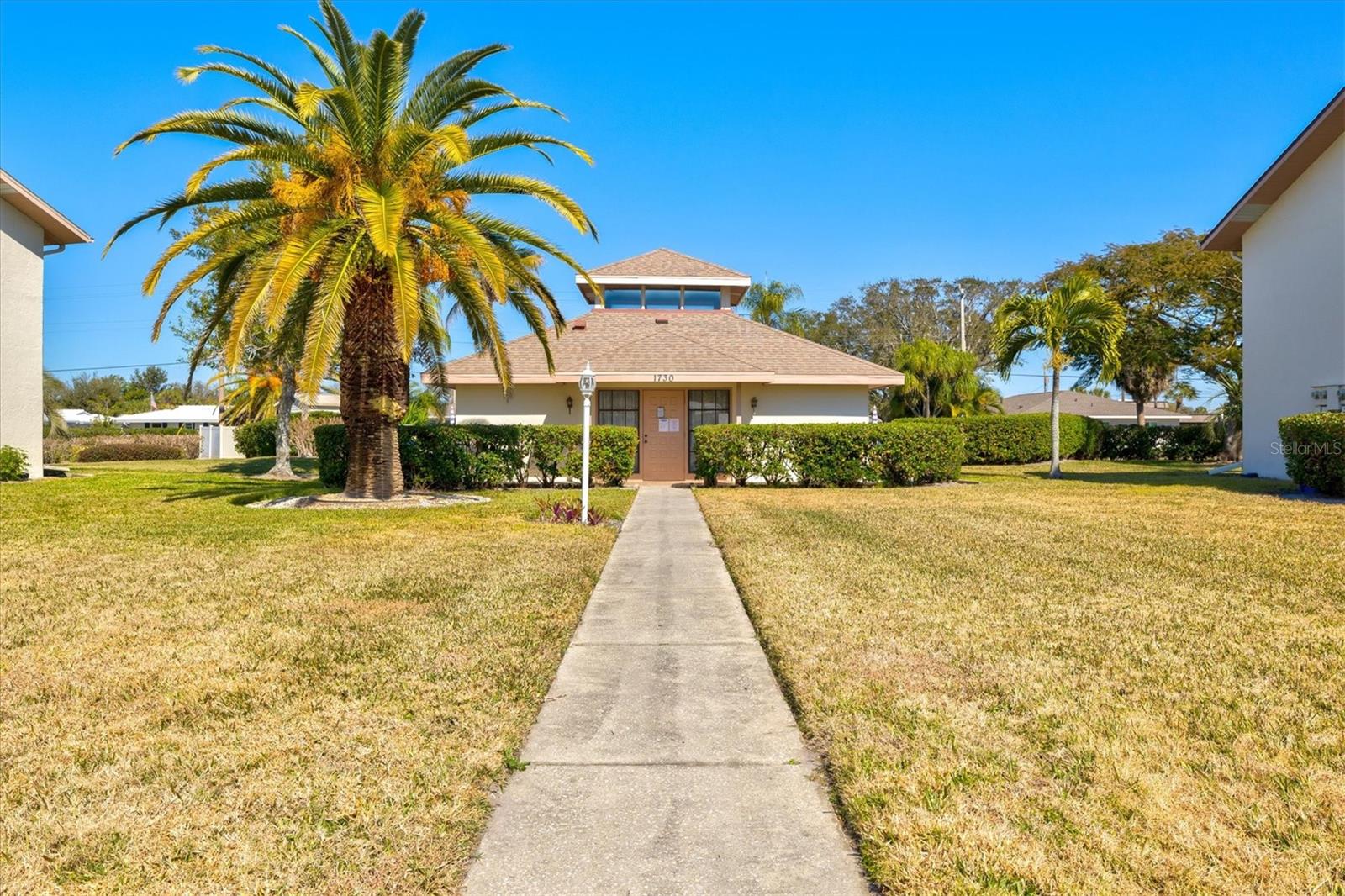 Image 58 of 75 For 1770 Lake Place 1770c