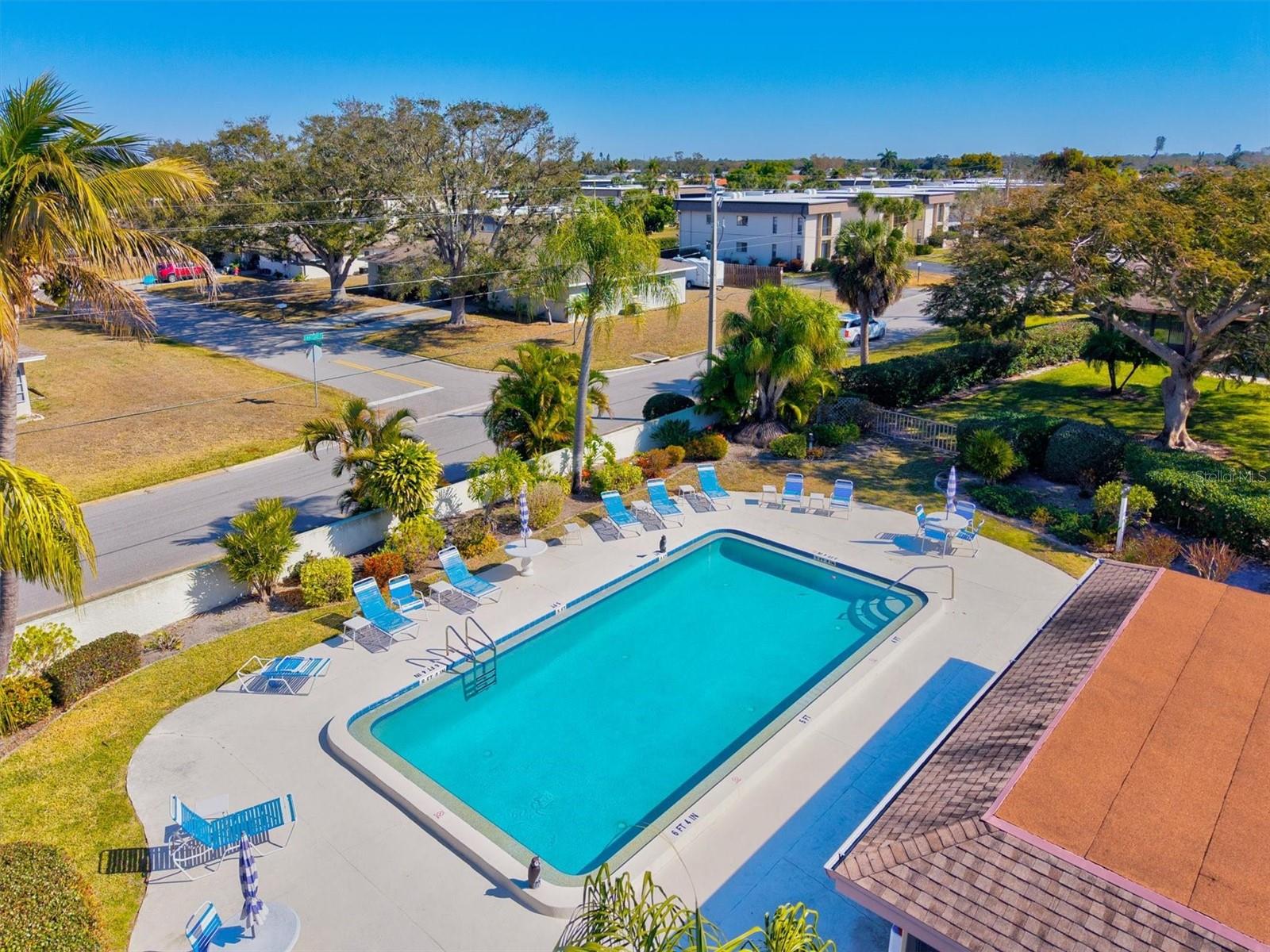 Image 64 of 75 For 1770 Lake Place 1770c