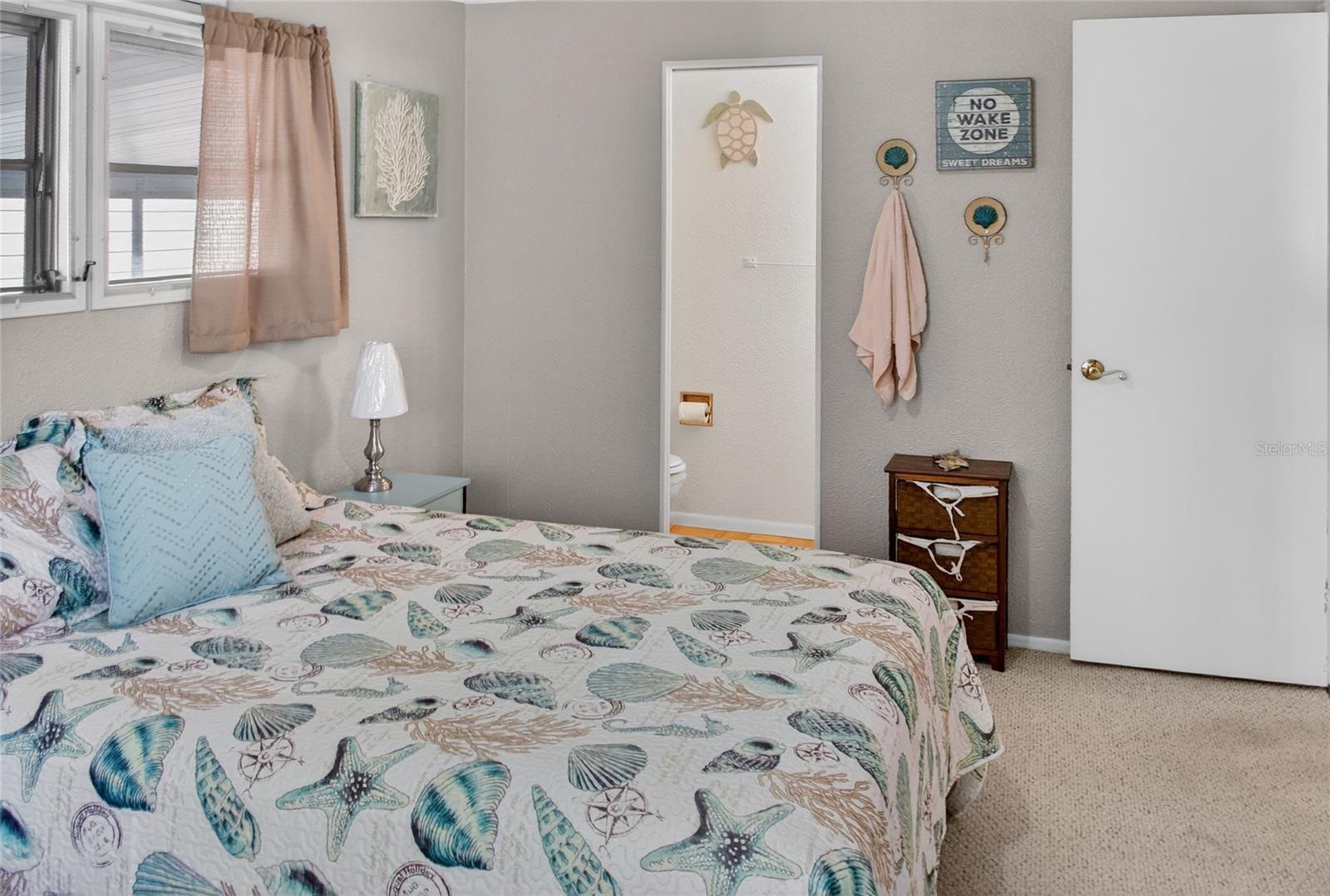 Image 24 of 35 For 703 Green Circle