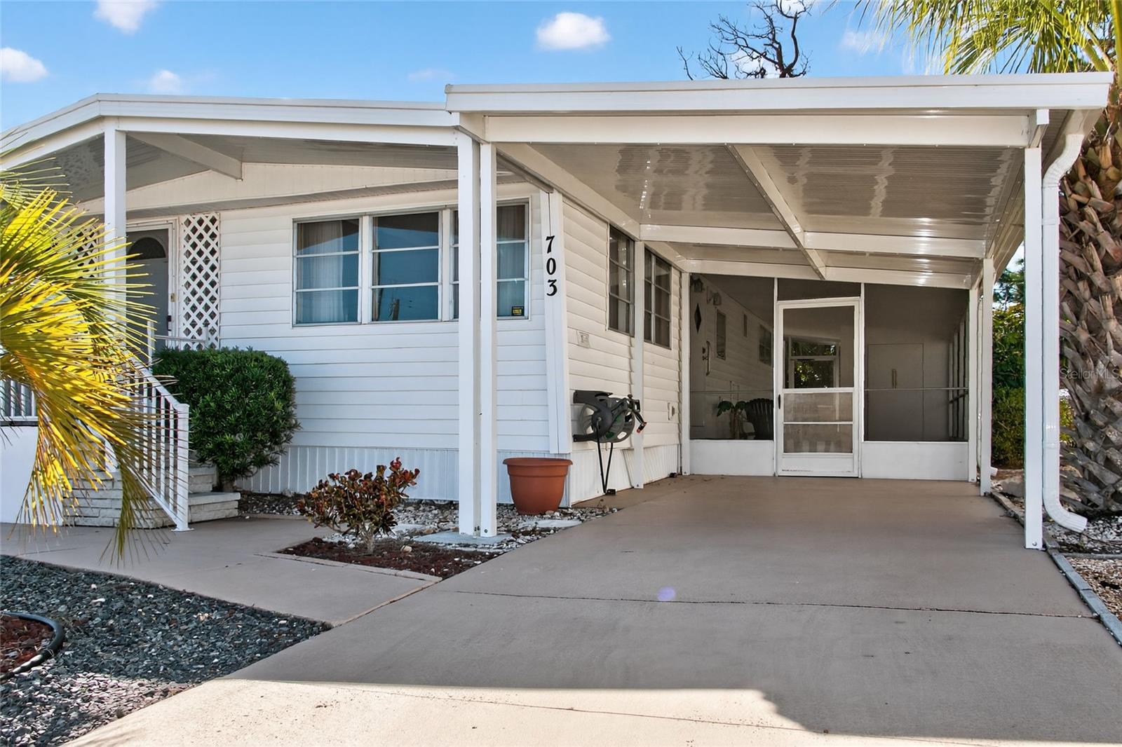 Image 4 of 35 For 703 Green Circle