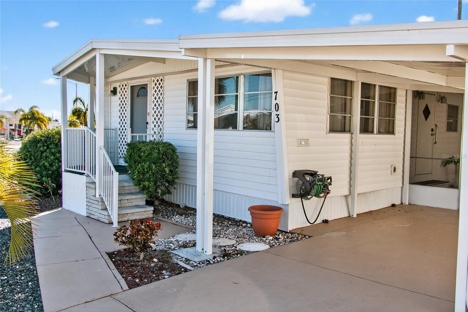 Image 5 of 35 For 703 Green Circle