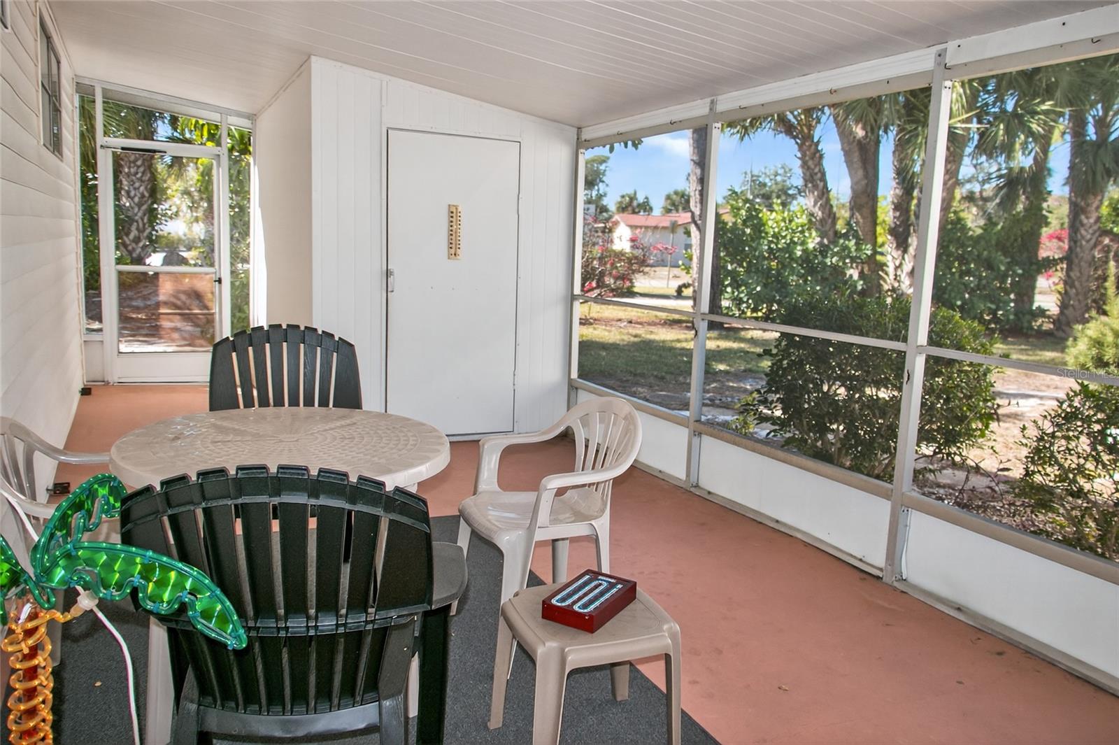 Image 7 of 35 For 703 Green Circle