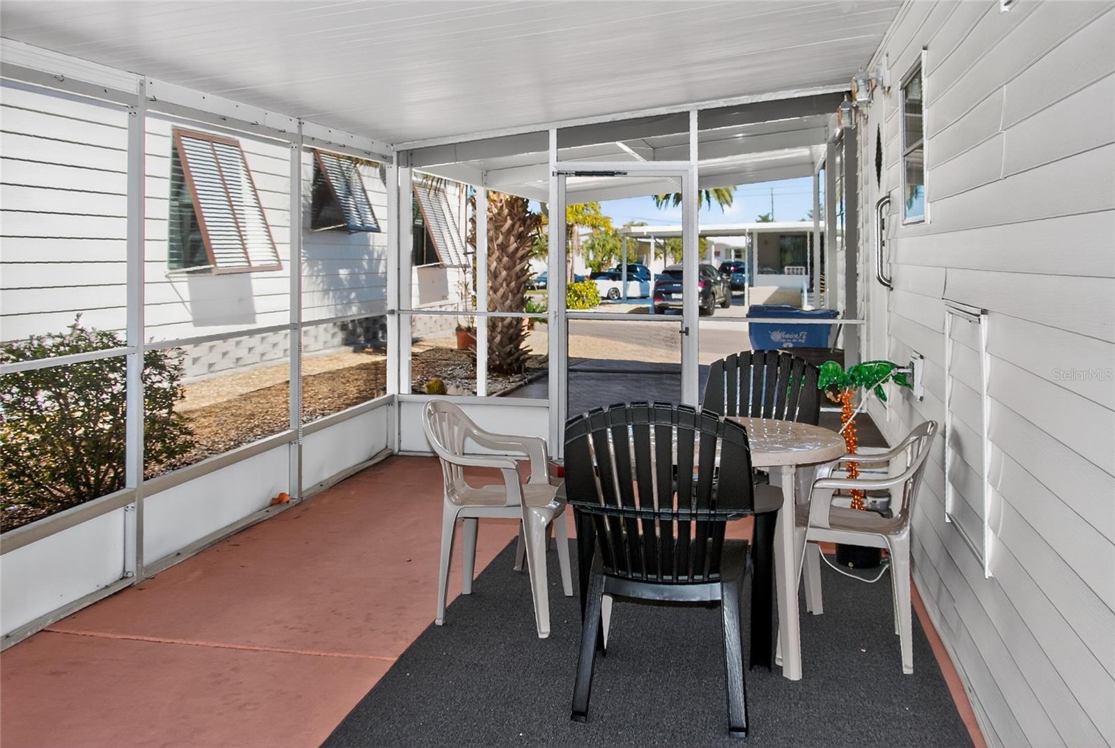 Image 8 of 35 For 703 Green Circle