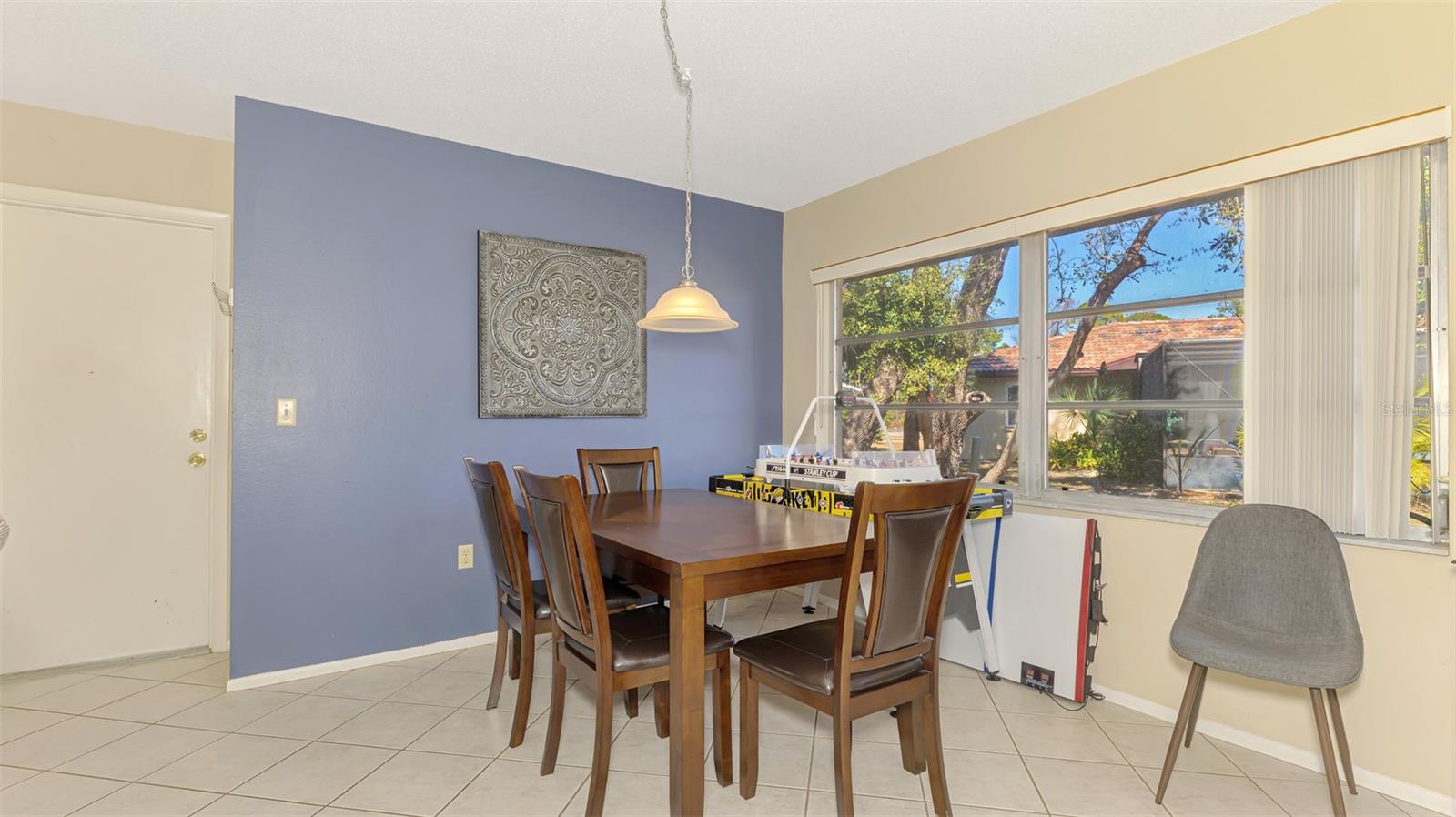 Image 22 of 39 For 510 Villa Park Drive 510