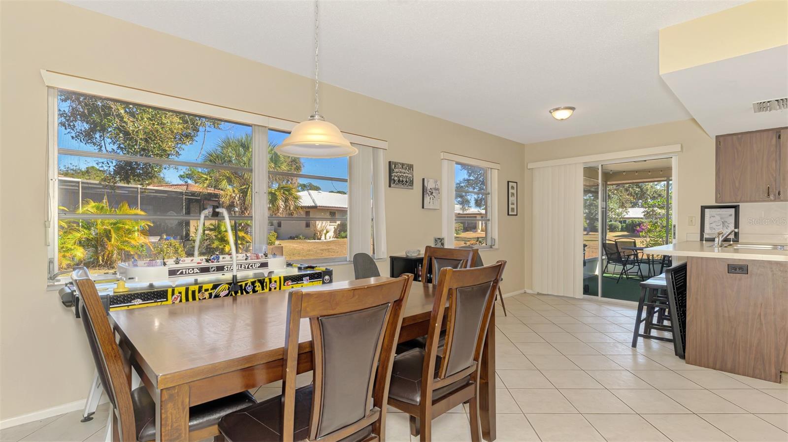 Image 23 of 39 For 510 Villa Park Drive 510