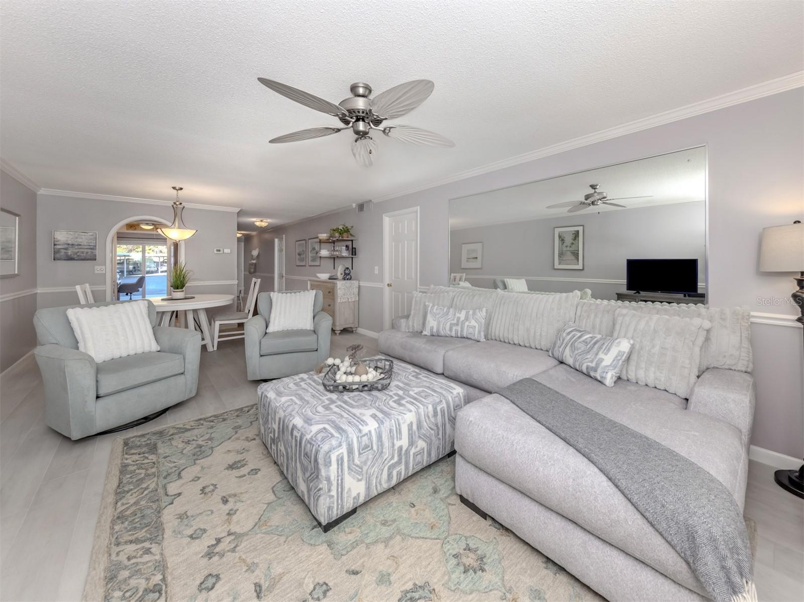 Image 9 of 55 For 500 The Esplanade N 102