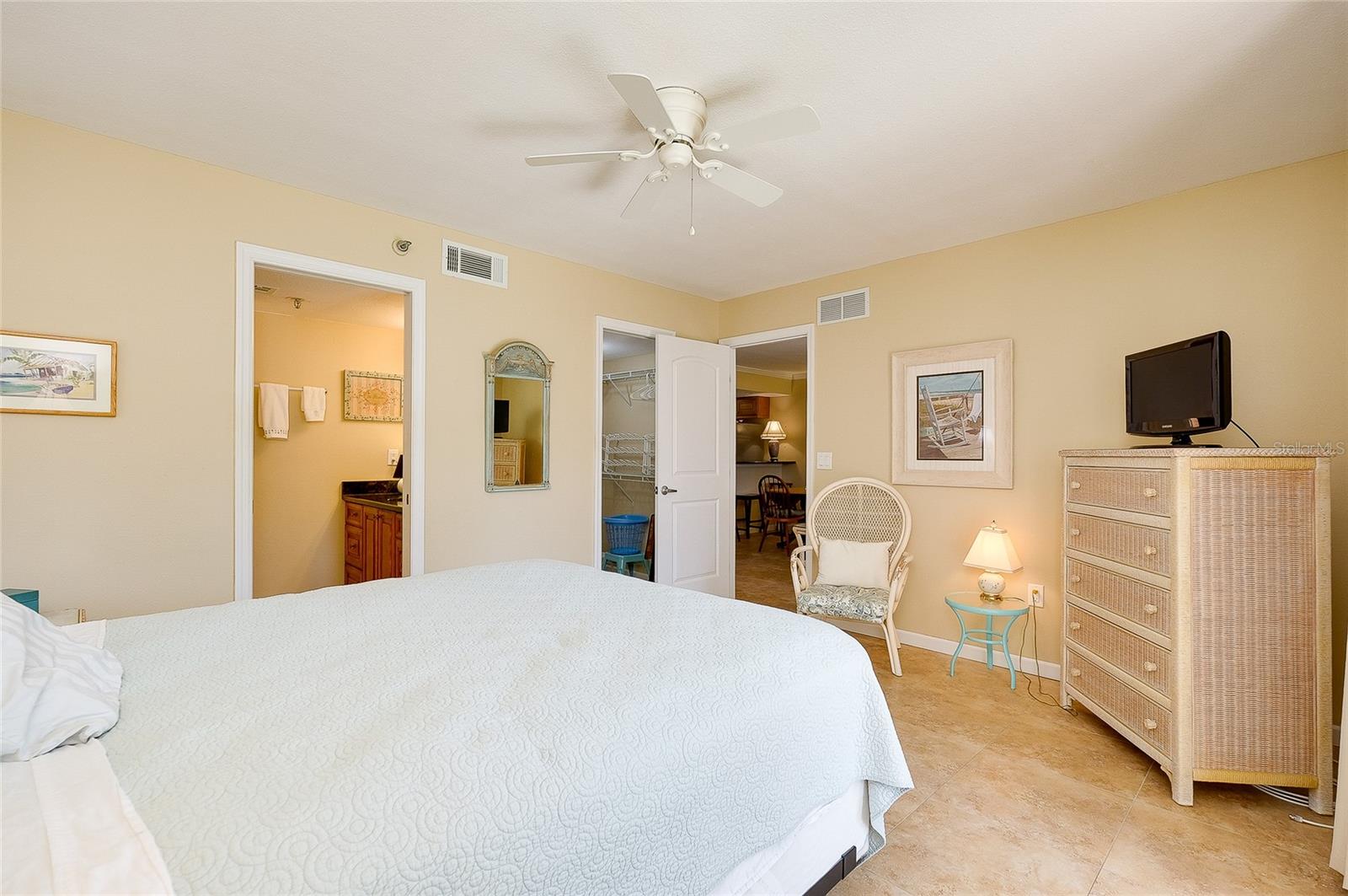 Image 33 of 53 For 104 Capri Isles Boulevard 209