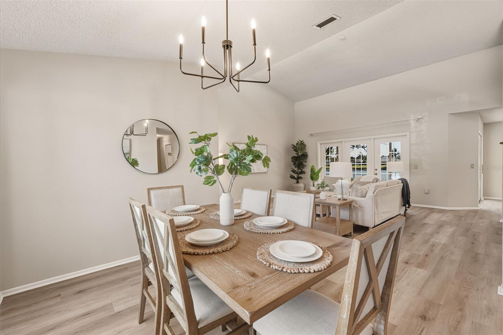 Image 11 of 81 For 3308 Meadow Run Circle