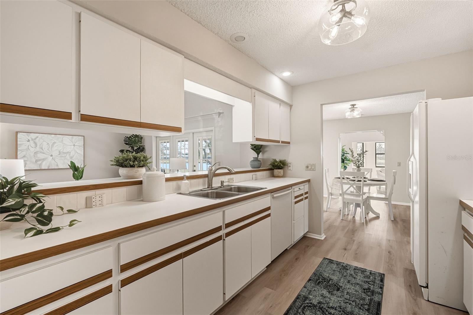 Image 14 of 81 For 3308 Meadow Run Circle