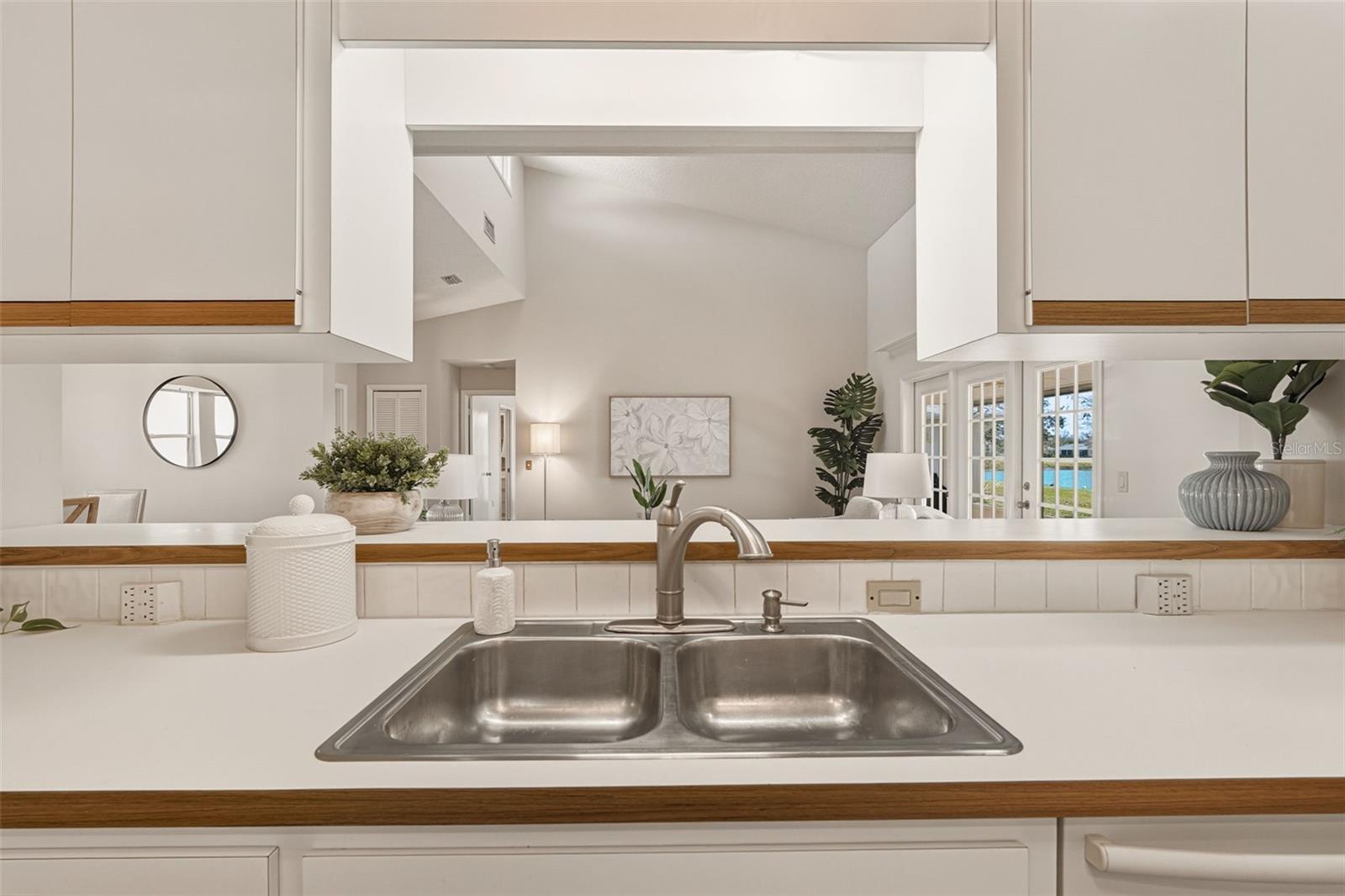 Image 19 of 81 For 3308 Meadow Run Circle