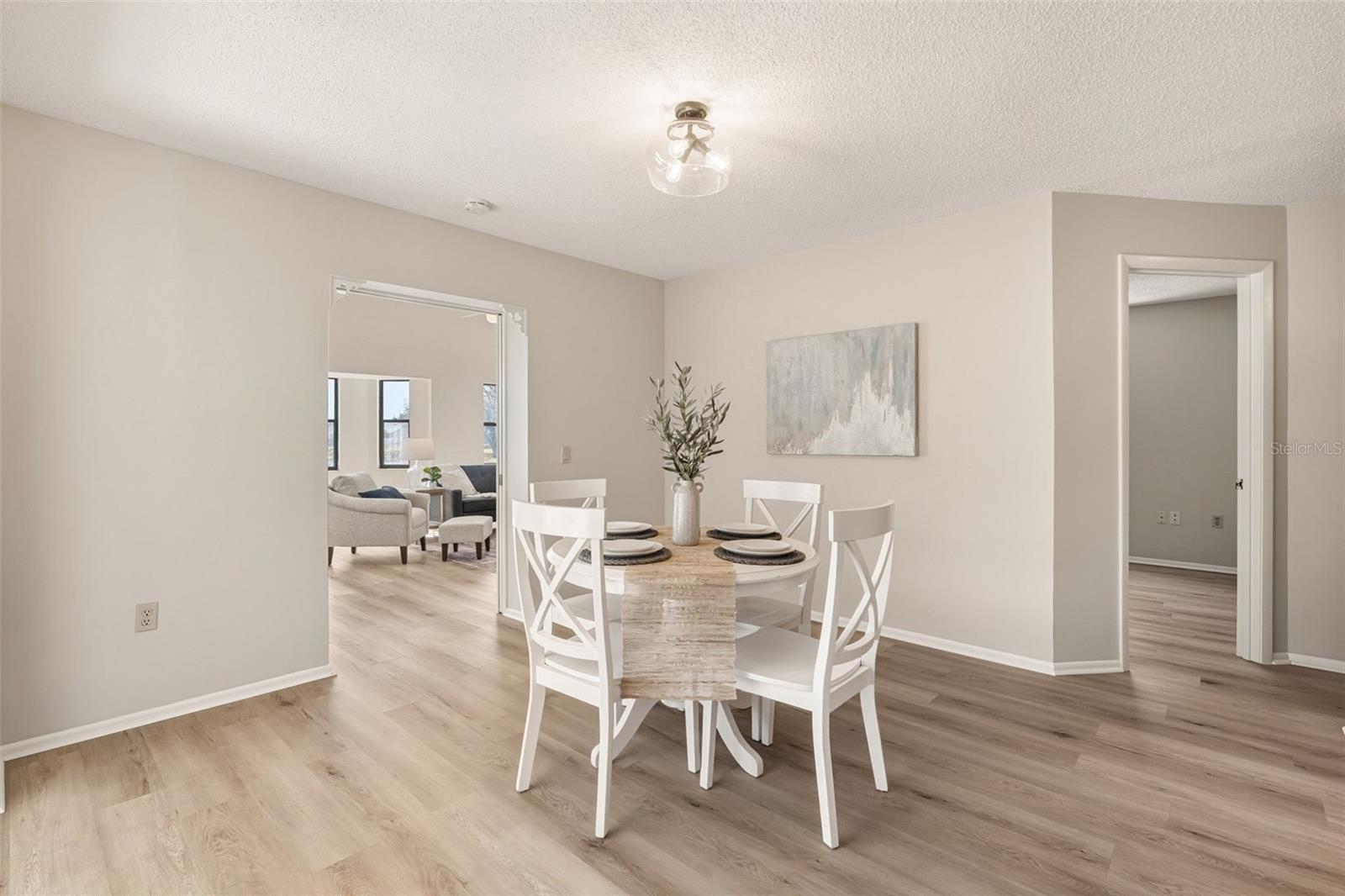 Image 21 of 81 For 3308 Meadow Run Circle