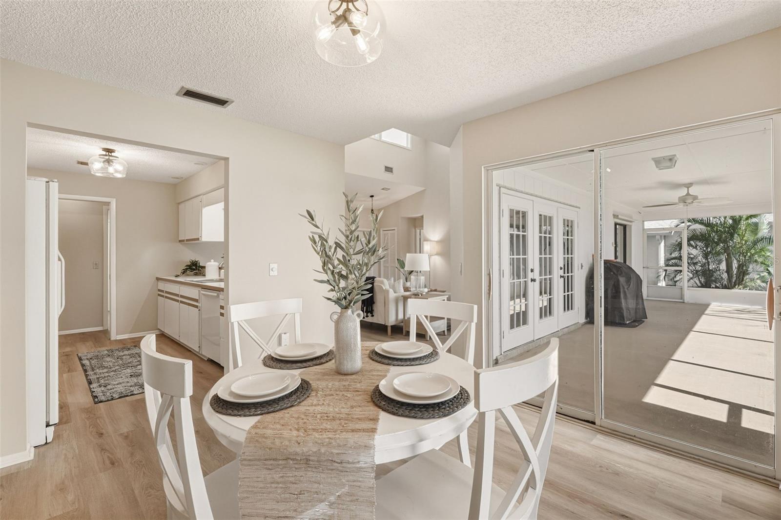 Image 23 of 81 For 3308 Meadow Run Circle