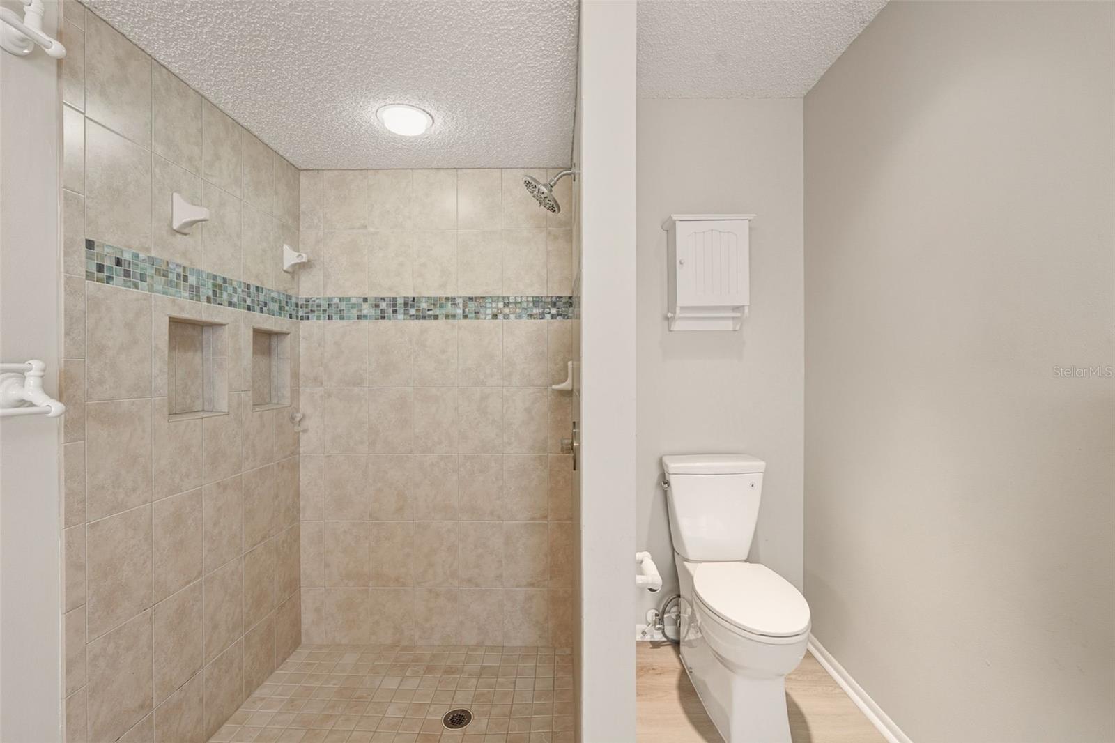 Image 39 of 81 For 3308 Meadow Run Circle