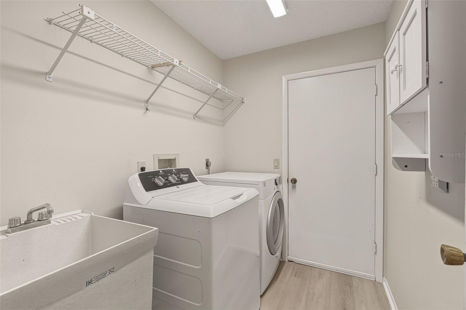 Image 47 of 81 For 3308 Meadow Run Circle