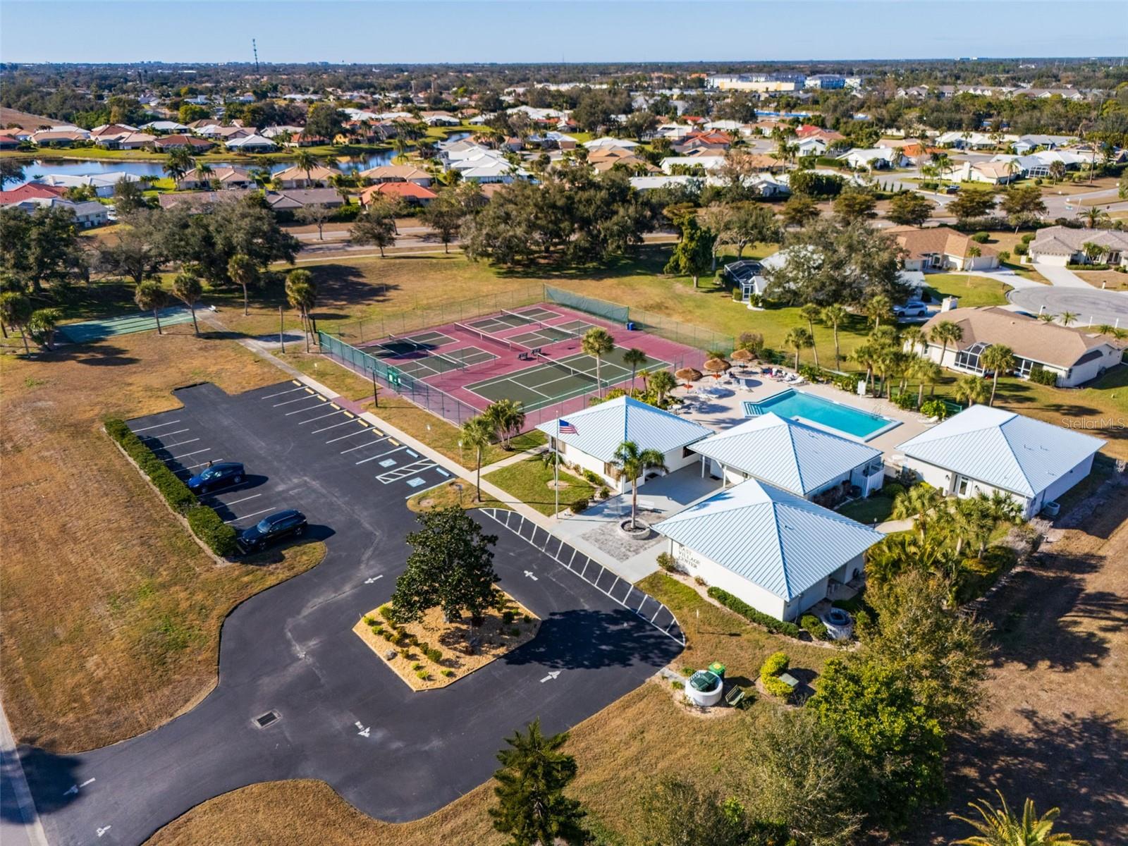 Image 59 of 81 For 3308 Meadow Run Circle