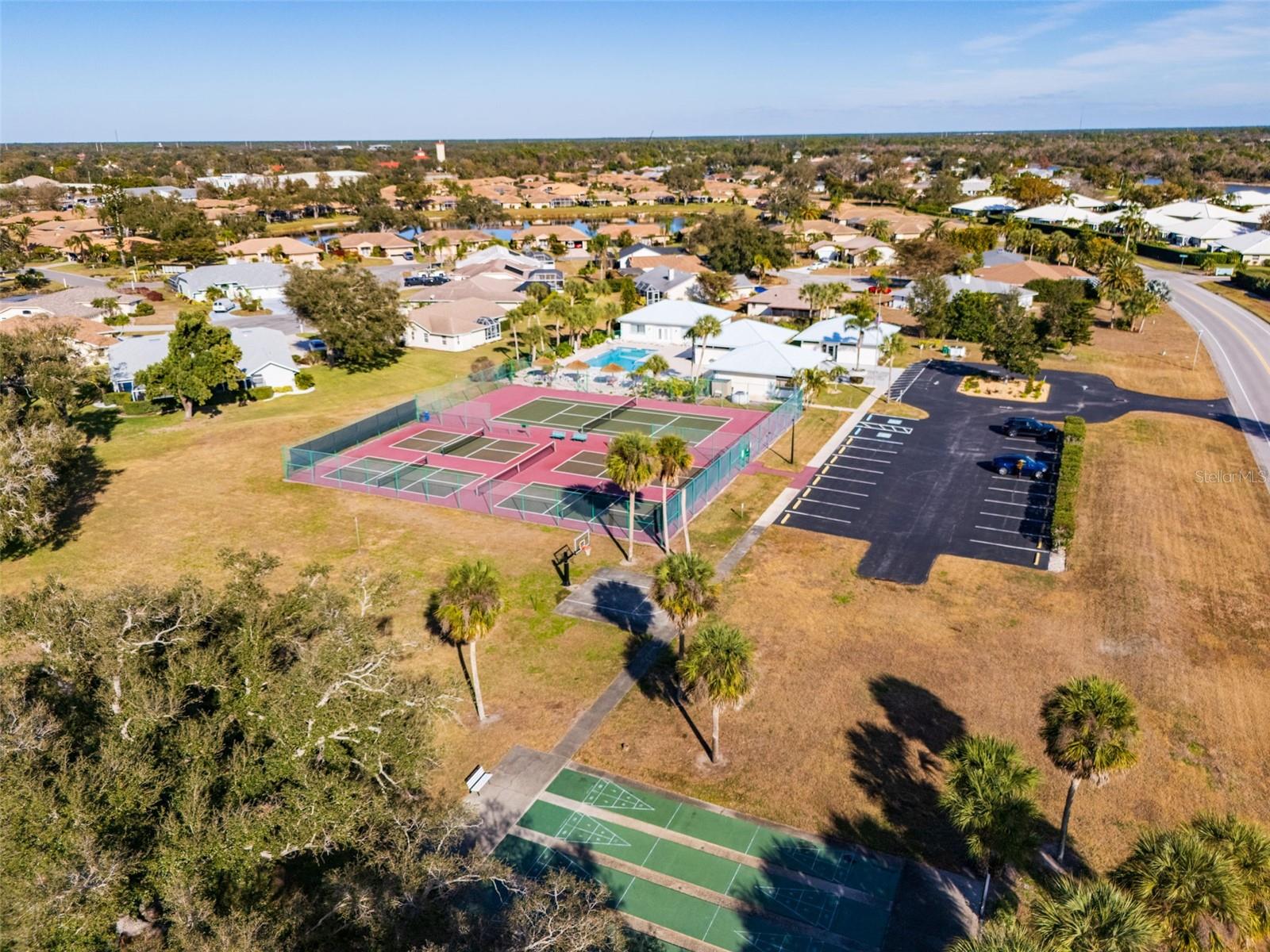 Image 62 of 81 For 3308 Meadow Run Circle