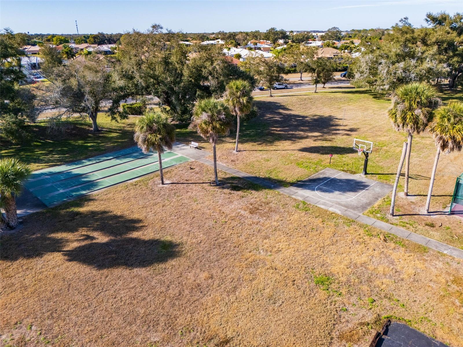 Image 63 of 81 For 3308 Meadow Run Circle