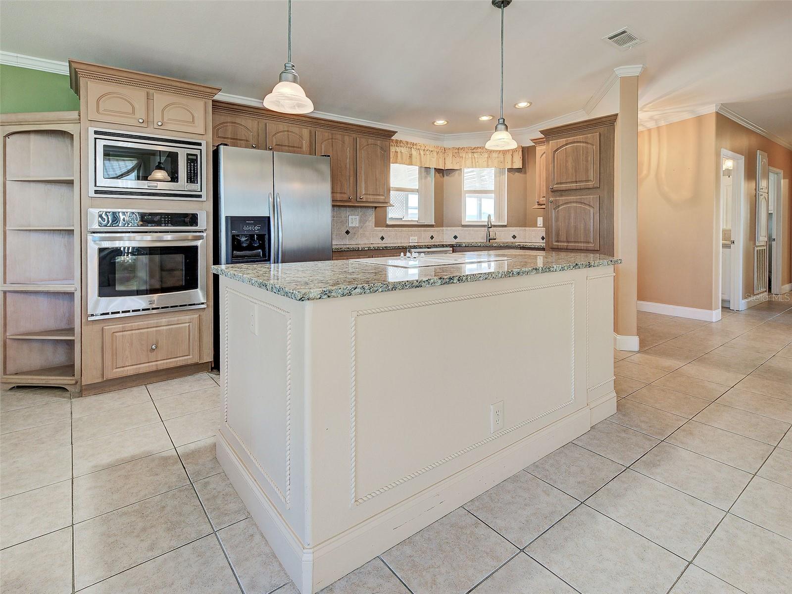 Image 14 of 61 For 10 Buena Vista Avenue